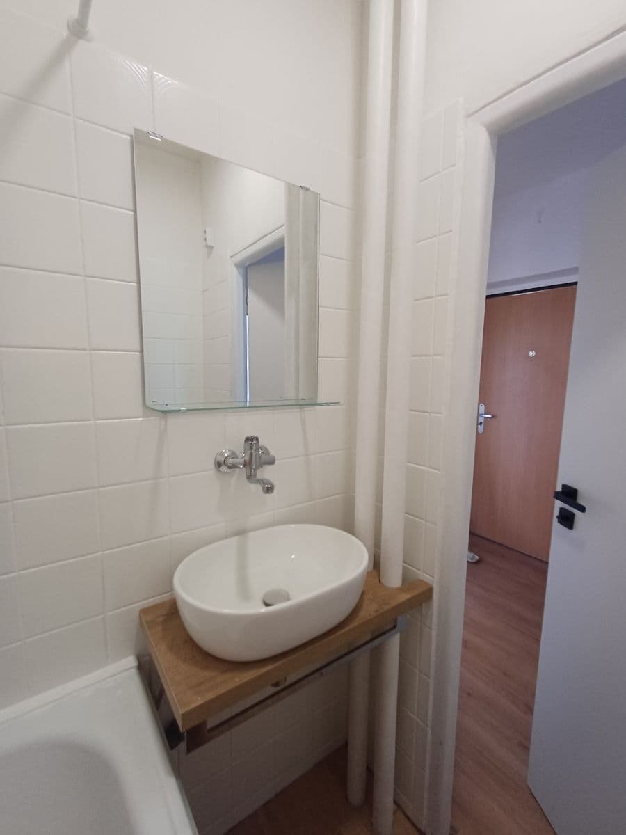 Prenájom bytu 2-izbový 52 m², Počernická, Praha, Praha Prenájom bytu 2-izbový 52 m², Počernická, Praha, Praha