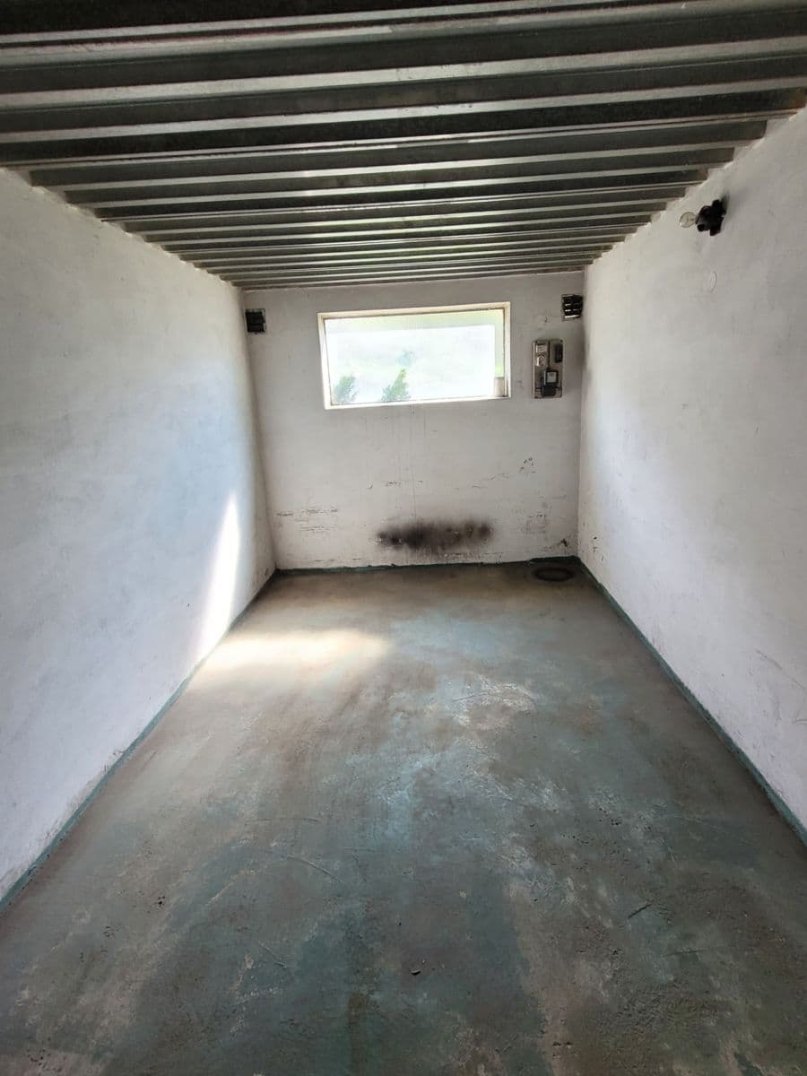 Prenájom garáže 14 m², Brožíkova, Plzeň, Plzeňský kraj Prenájom garáže 14 m², Brožíkova, Plzeň, Plzeňský kraj