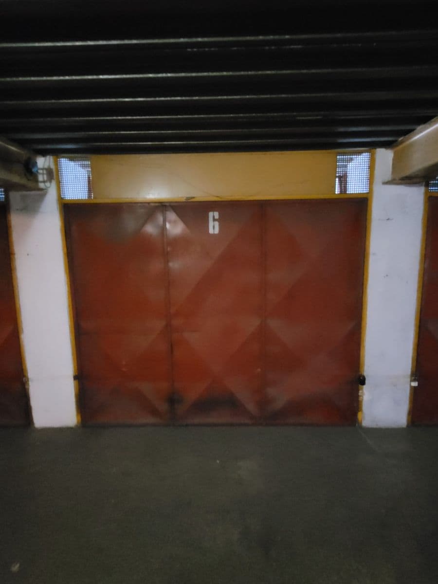 Prenájom garáže 14 m², Brožíkova, Plzeň, Plzeňský kraj Prenájom garáže 14 m², Brožíkova, Plzeň, Plzeňský kraj