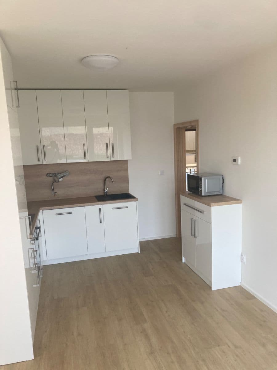 Prenájom bytu 2-izbový 48 m², Horní Valy, Uherský Brod, Zlínský kraj Prenájom bytu 2-izbový 48 m², Horní Valy, Uherský Brod, Zlínský kraj