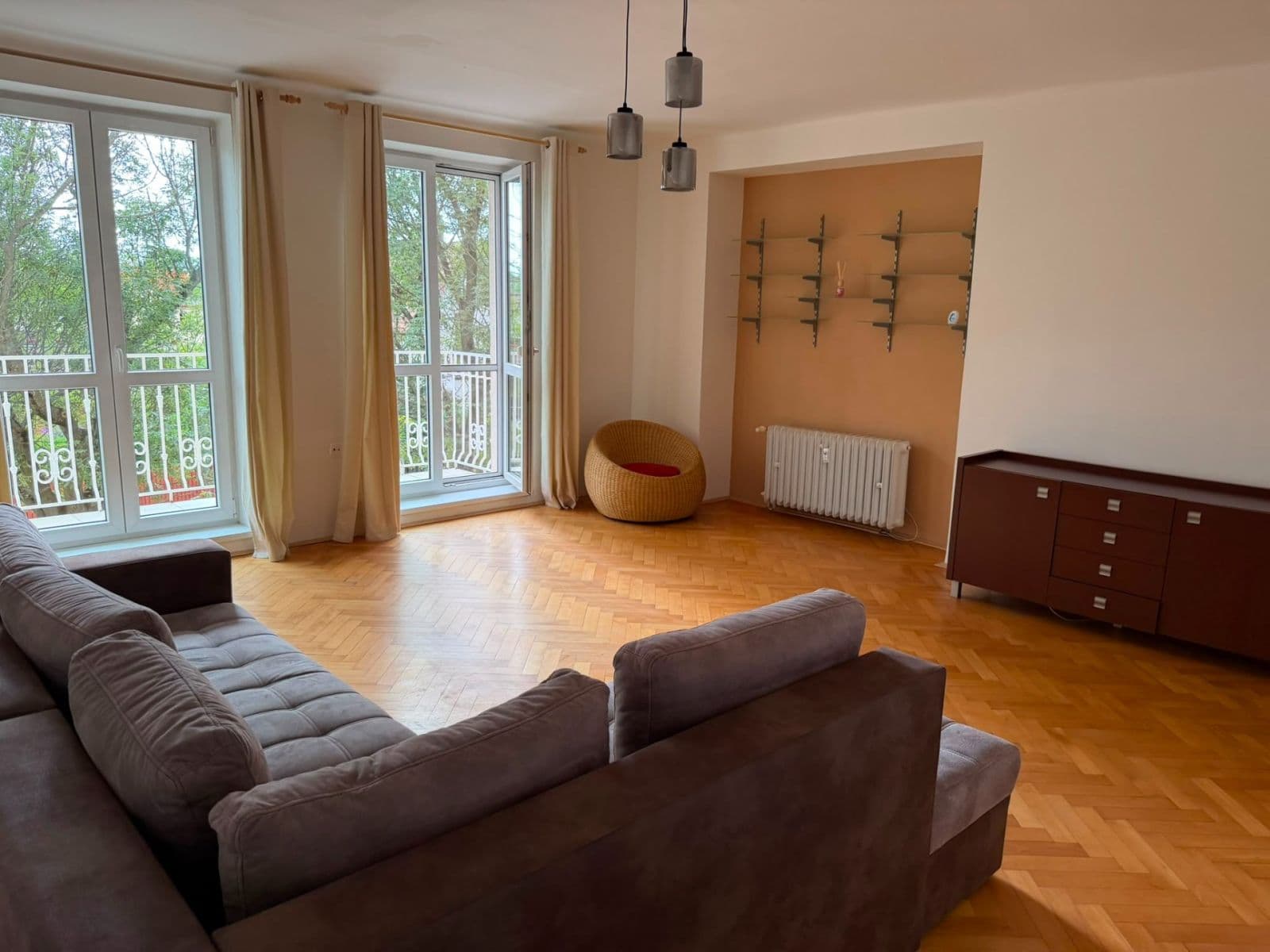 Prenájom bytu 2-izbový 74 m², Toužimská, Praha, Praha Prenájom bytu 2-izbový 74 m², Toužimská, Praha, Praha