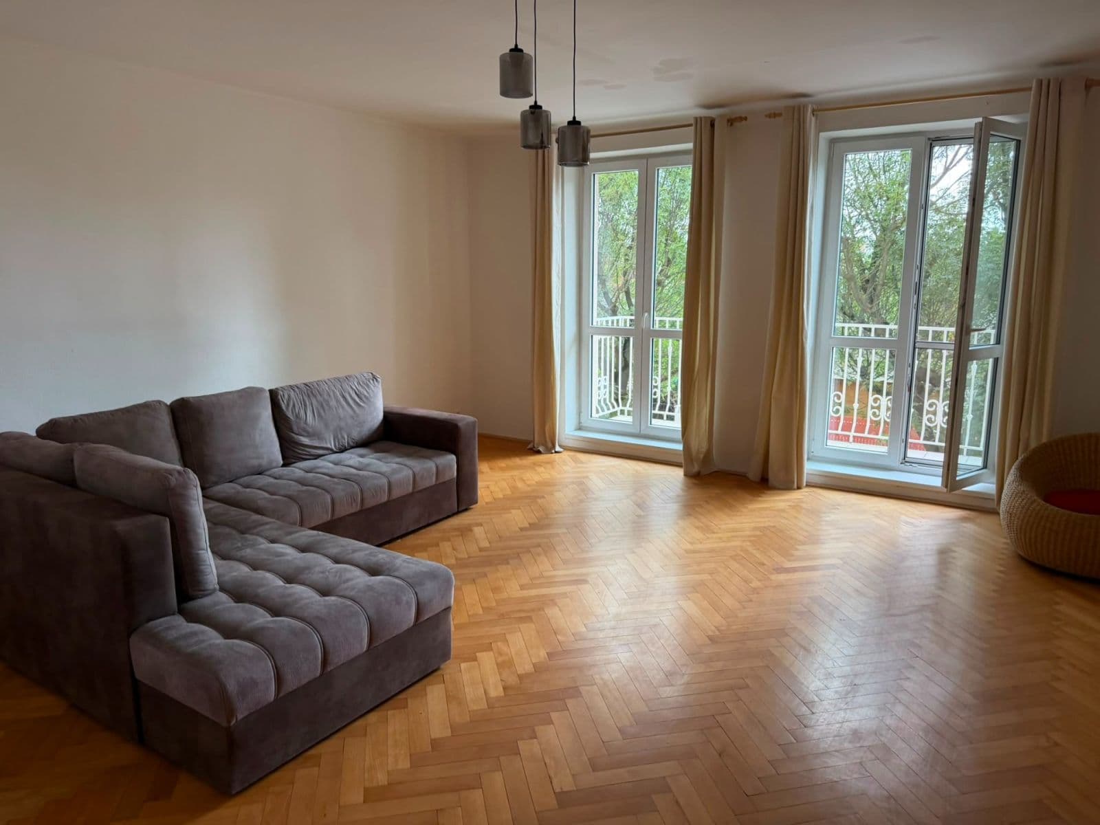 Prenájom bytu 2-izbový 74 m², Toužimská, Praha, Praha Prenájom bytu 2-izbový 74 m², Toužimská, Praha, Praha
