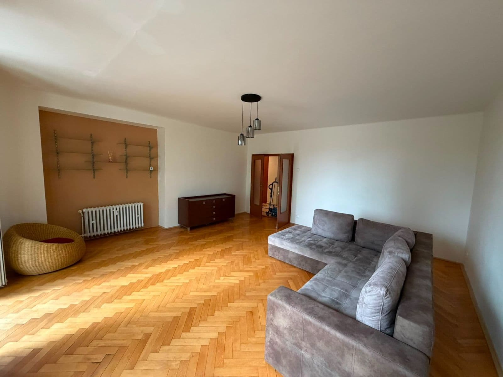 Prenájom bytu 2-izbový 74 m², Toužimská, Praha, Praha Prenájom bytu 2-izbový 74 m², Toužimská, Praha, Praha