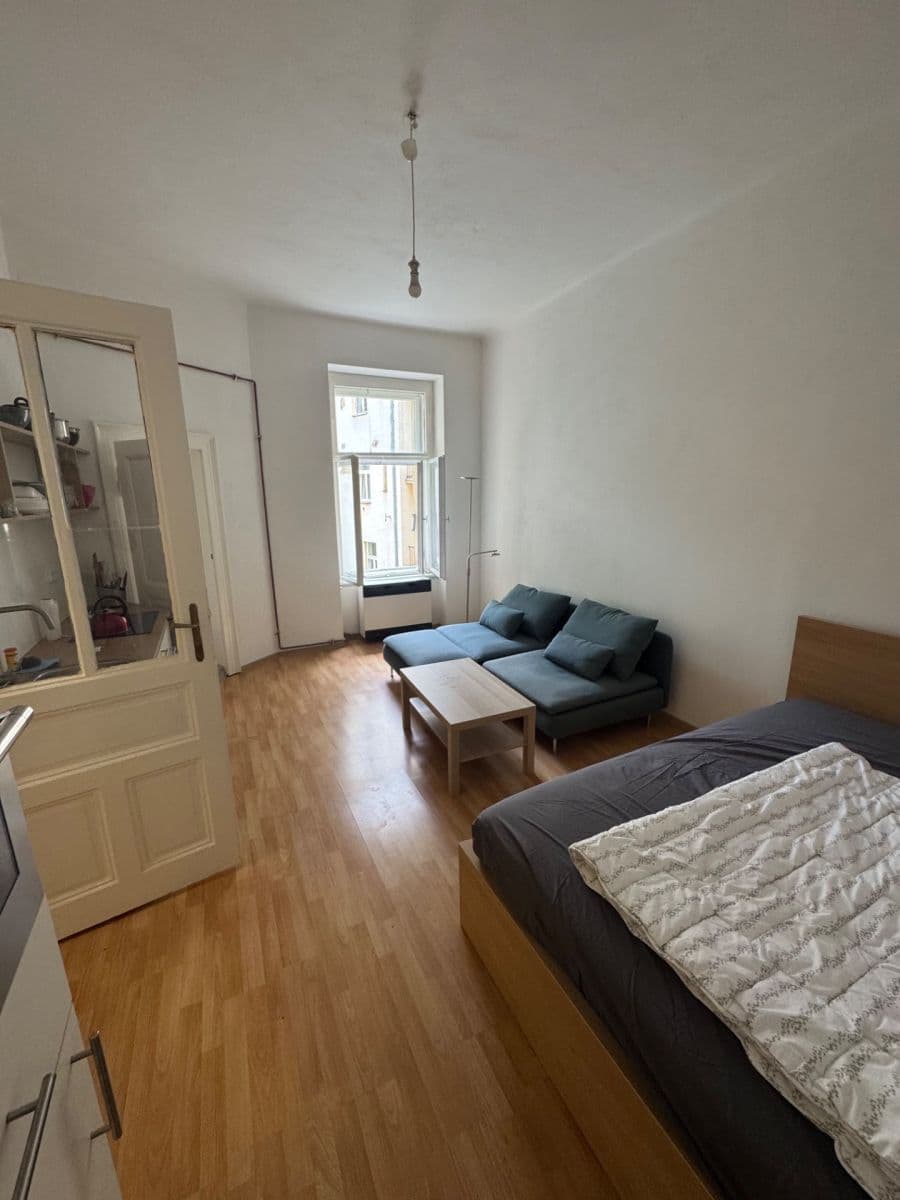 Prenájom bytu 1-izbový 26 m², Bulharská, Praha, Praha Prenájom bytu 1-izbový 26 m², Bulharská, Praha, Praha