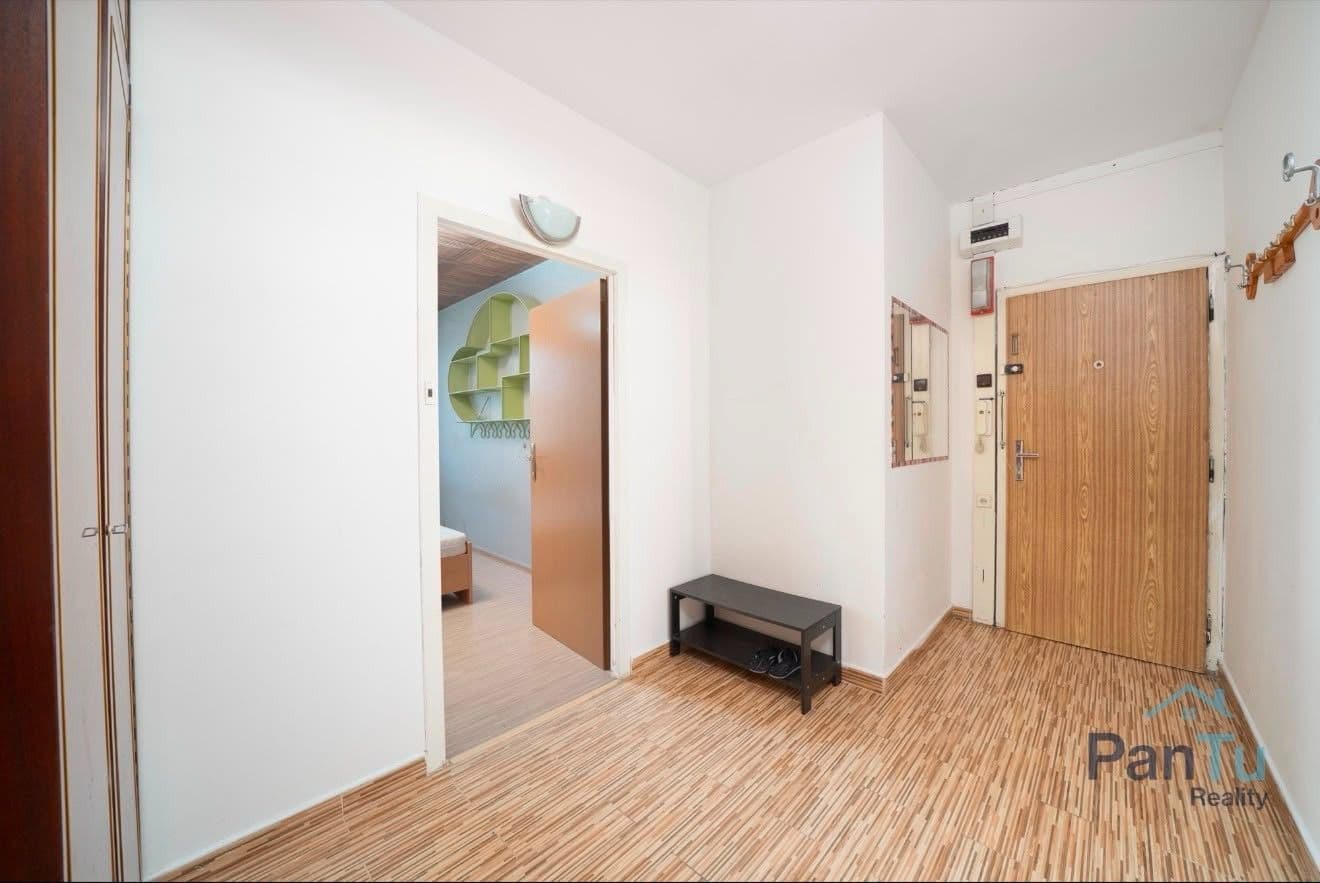 Prenájom bytu 3-izbový 62 m², Pražského, Praha, Praha Prenájom bytu 3-izbový 62 m², Pražského, Praha, Praha