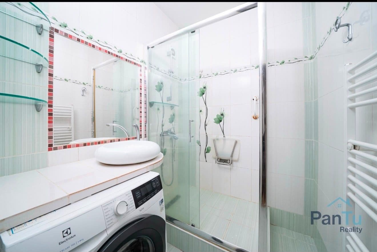 Prenájom bytu 3-izbový 62 m², Pražského, Praha, Praha Prenájom bytu 3-izbový 62 m², Pražského, Praha, Praha
