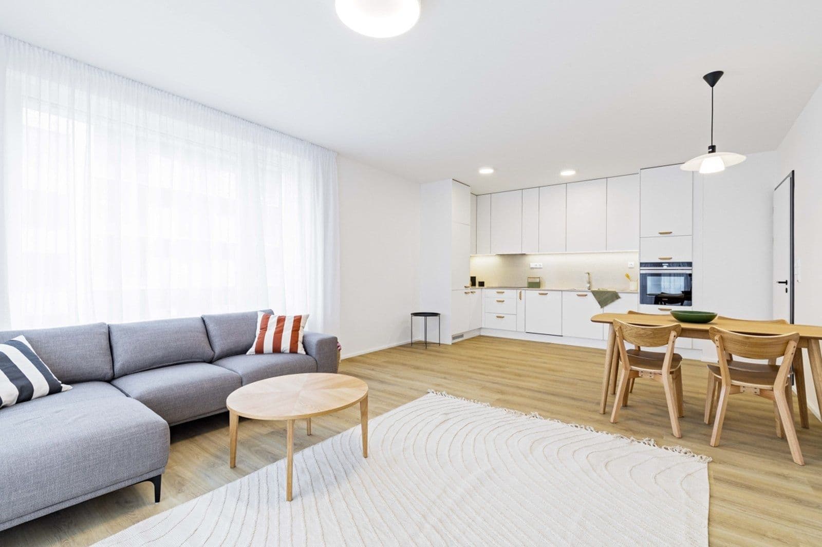 Prenájom bytu 3-izbový 84 m², U Pergamenky, Praha, Praha Prenájom bytu 3-izbový 84 m², U Pergamenky, Praha, Praha