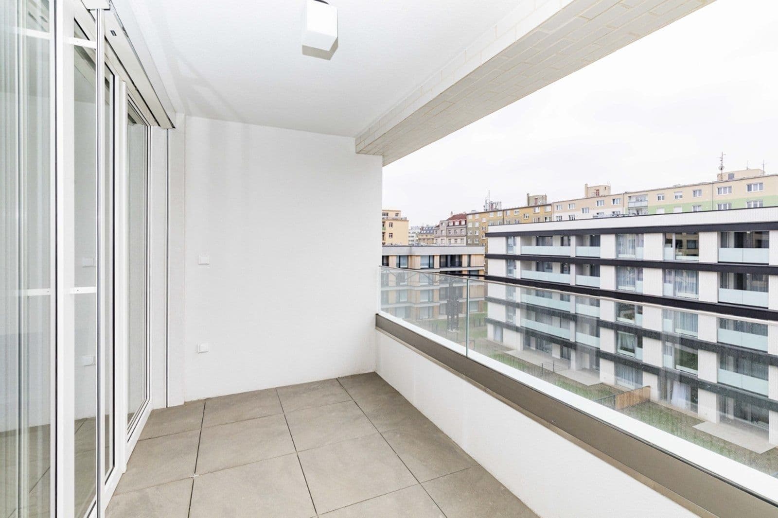 Prenájom bytu 3-izbový 84 m², U Pergamenky, Praha, Praha Prenájom bytu 3-izbový 84 m², U Pergamenky, Praha, Praha