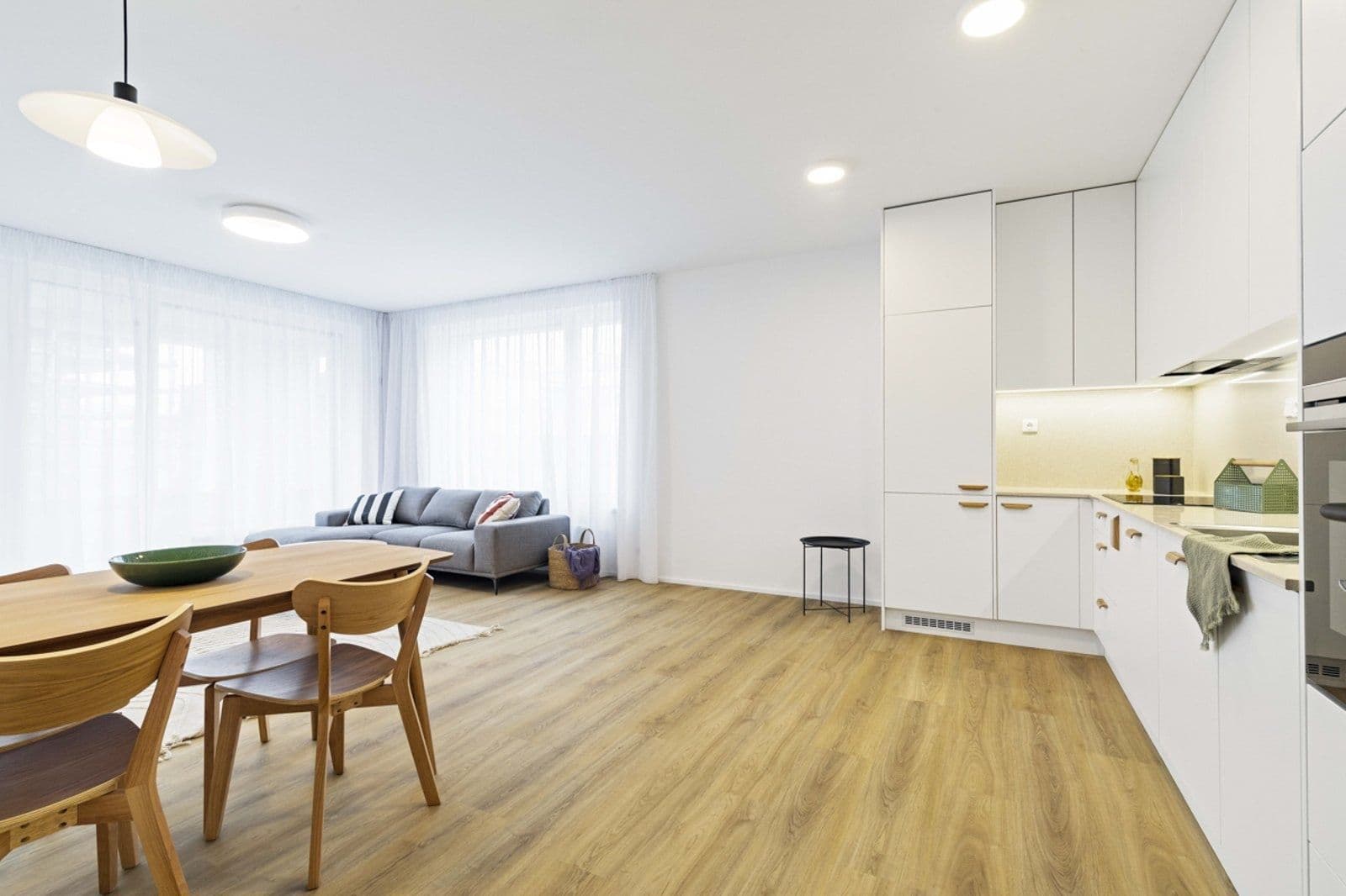 Prenájom bytu 3-izbový 84 m², U Pergamenky, Praha, Praha Prenájom bytu 3-izbový 84 m², U Pergamenky, Praha, Praha
