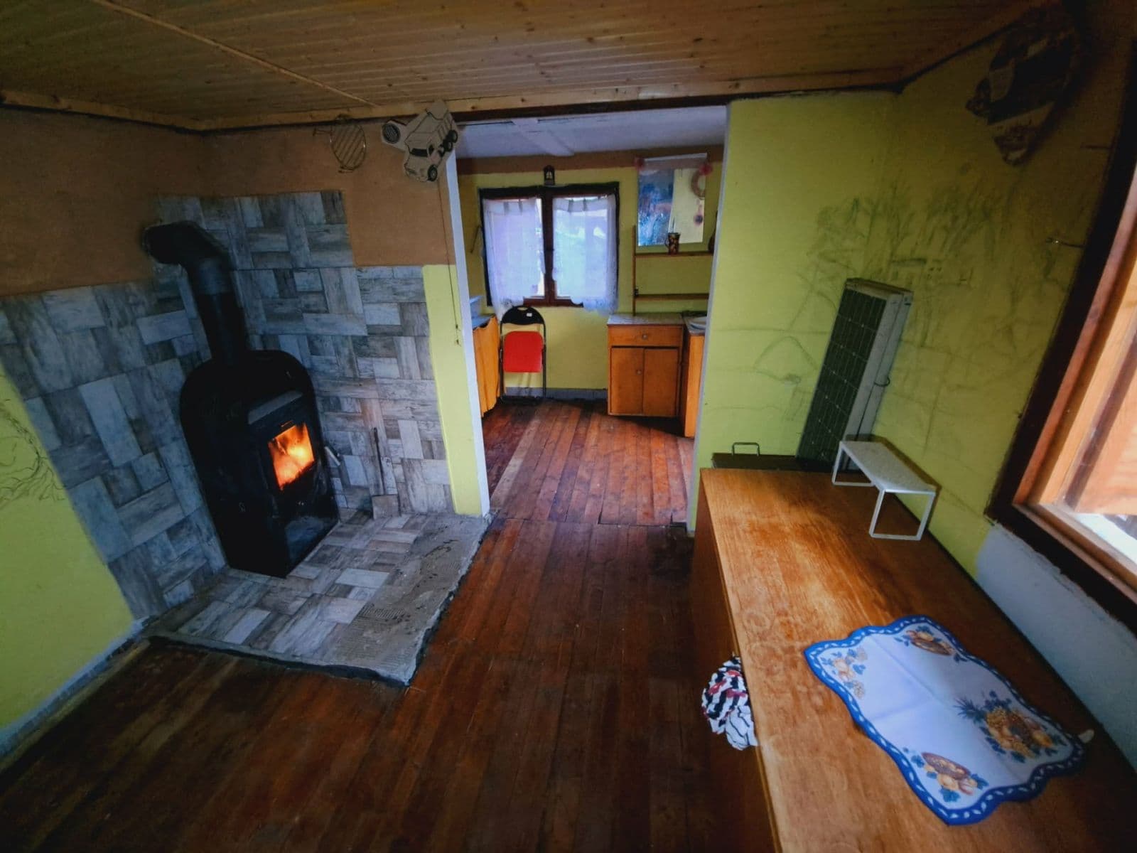 Prenájom rekreačného objektu 17 m², pozemok 1.000 m², Ohrobecké údolí, Ohrobec, Středočeský kraj Prenájom rekreačného objektu 17 m², pozemok 1.000 m², Ohrobecké údolí, Ohrobec, Středočeský kraj