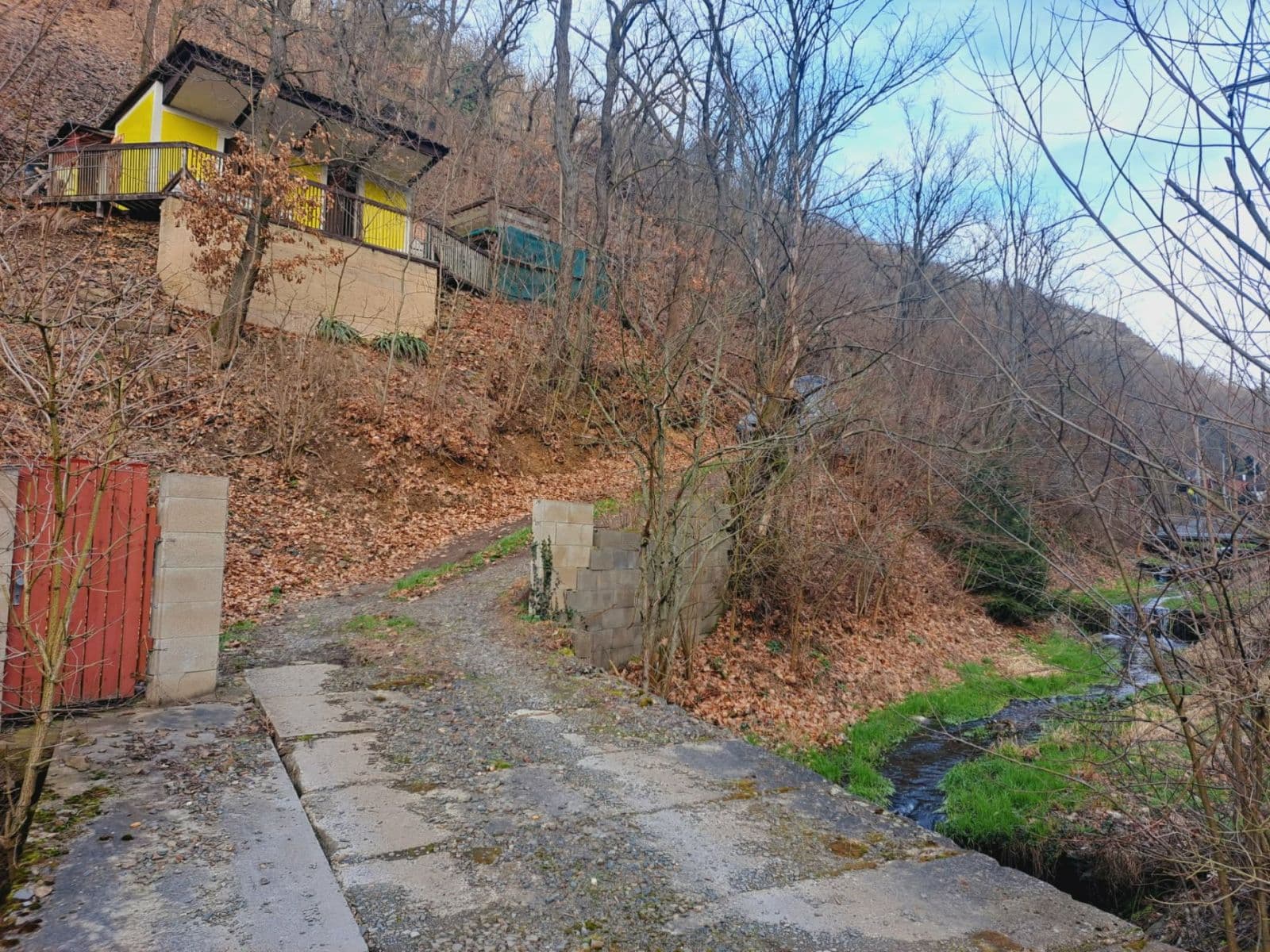 Prenájom rekreačného objektu 17 m², pozemok 1.000 m², Ohrobecké údolí, Ohrobec, Středočeský kraj Prenájom rekreačného objektu 17 m², pozemok 1.000 m², Ohrobecké údolí, Ohrobec, Středočeský kraj