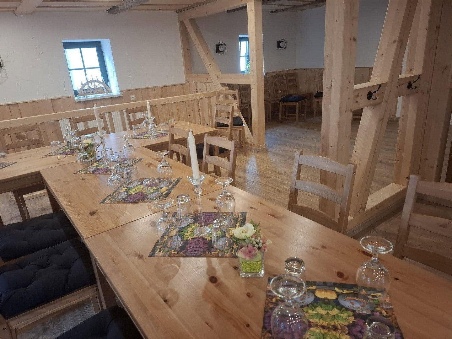 Prenájom nebytového priestoru 120 m², Deutschneudorfer Str. 1, Seiffen/Erzgebirge, Sasko Prenájom nebytového priestoru 120 m², Deutschneudorfer Str. 1, Seiffen/Erzgebirge, Sasko