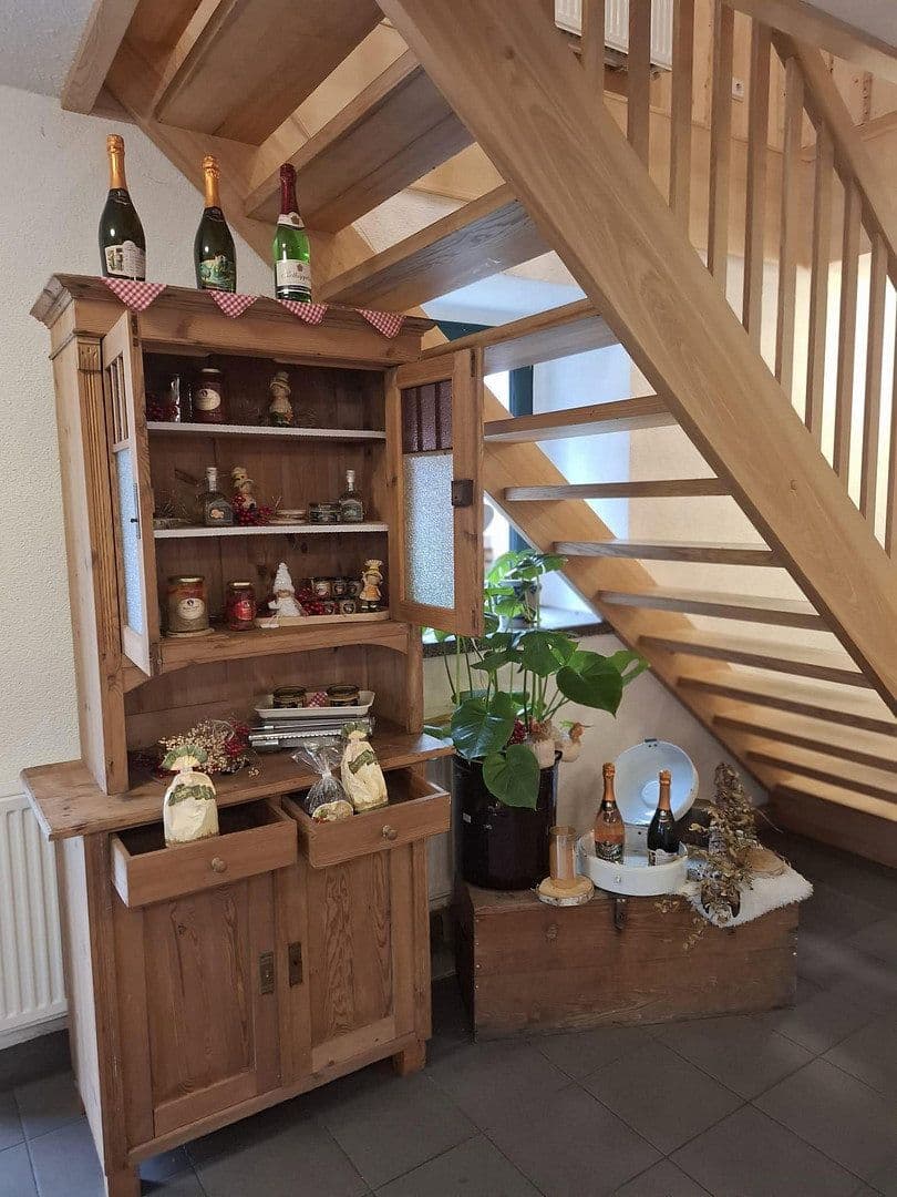 Prenájom nebytového priestoru 120 m², Deutschneudorfer Str. 1, Seiffen/Erzgebirge, Sasko Prenájom nebytového priestoru 120 m², Deutschneudorfer Str. 1, Seiffen/Erzgebirge, Sasko