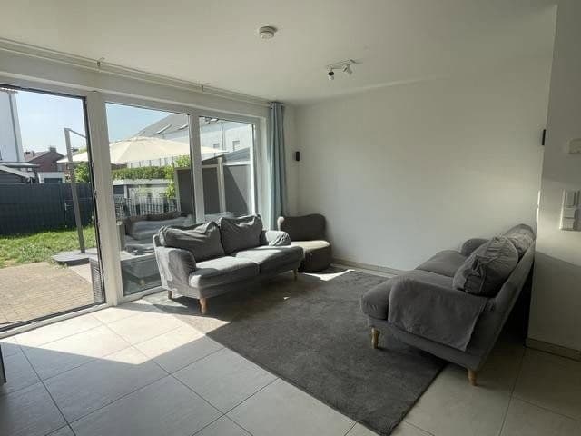 Predaj domu 134 m², pozemok 133 m², Langenfeld (Rheinland), Severné Porýnie - Westfálsko Predaj domu 134 m², pozemok 133 m², Langenfeld (Rheinland), Severné Porýnie - Westfálsko