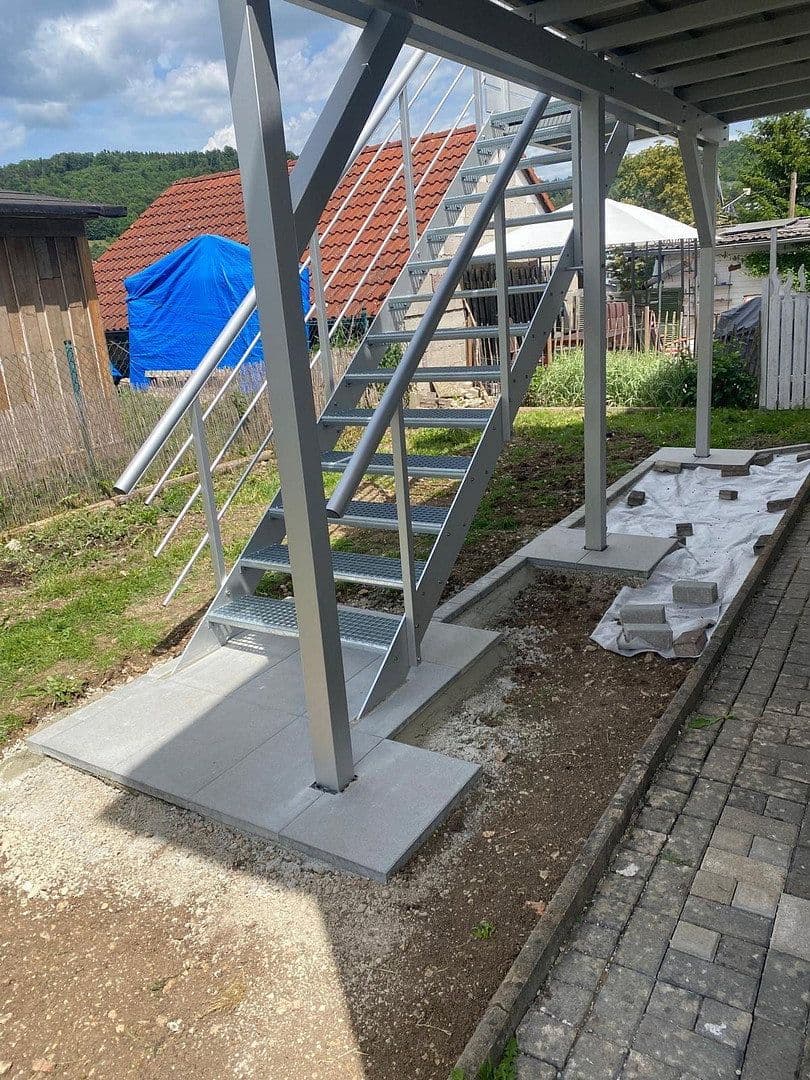 Prenájom bytu 3-izbový 115 m², Straßberg, Bádensko-Wurttembersko Prenájom bytu 3-izbový 115 m², Straßberg, Bádensko-Wurttembersko