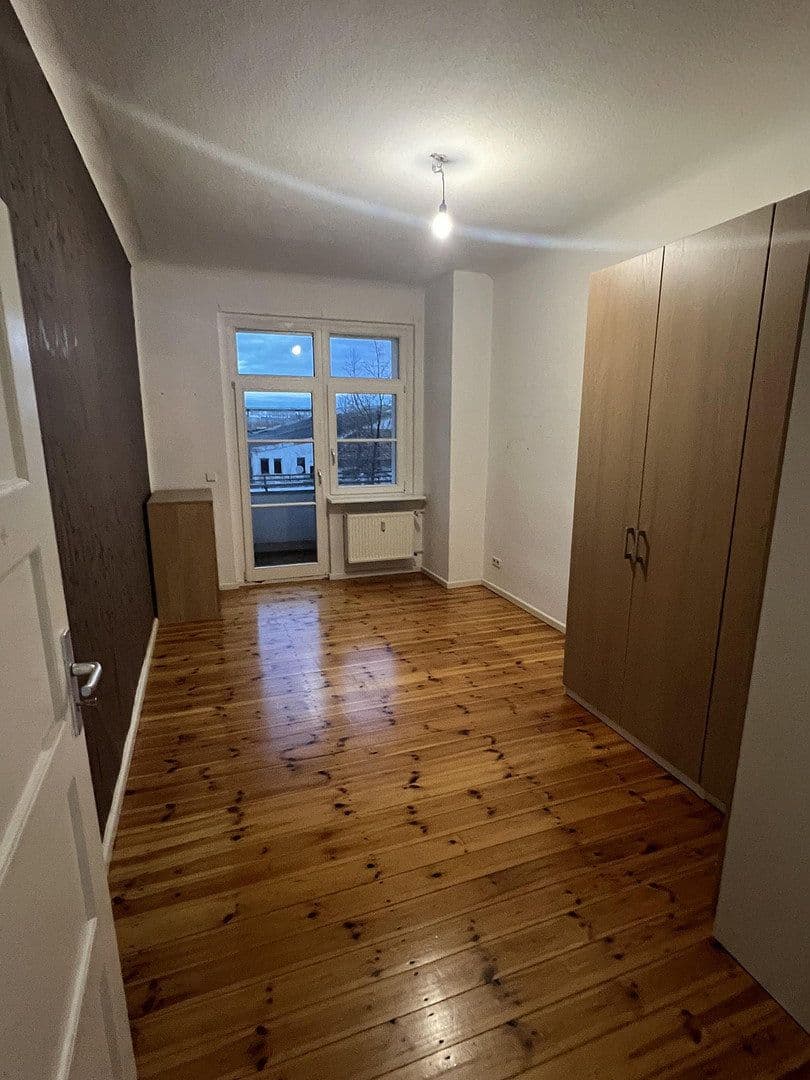 Prenájom bytu 2-izbový 62 m², Berlin - Treptow, Berlín Prenájom bytu 2-izbový 62 m², Berlin - Treptow, Berlín