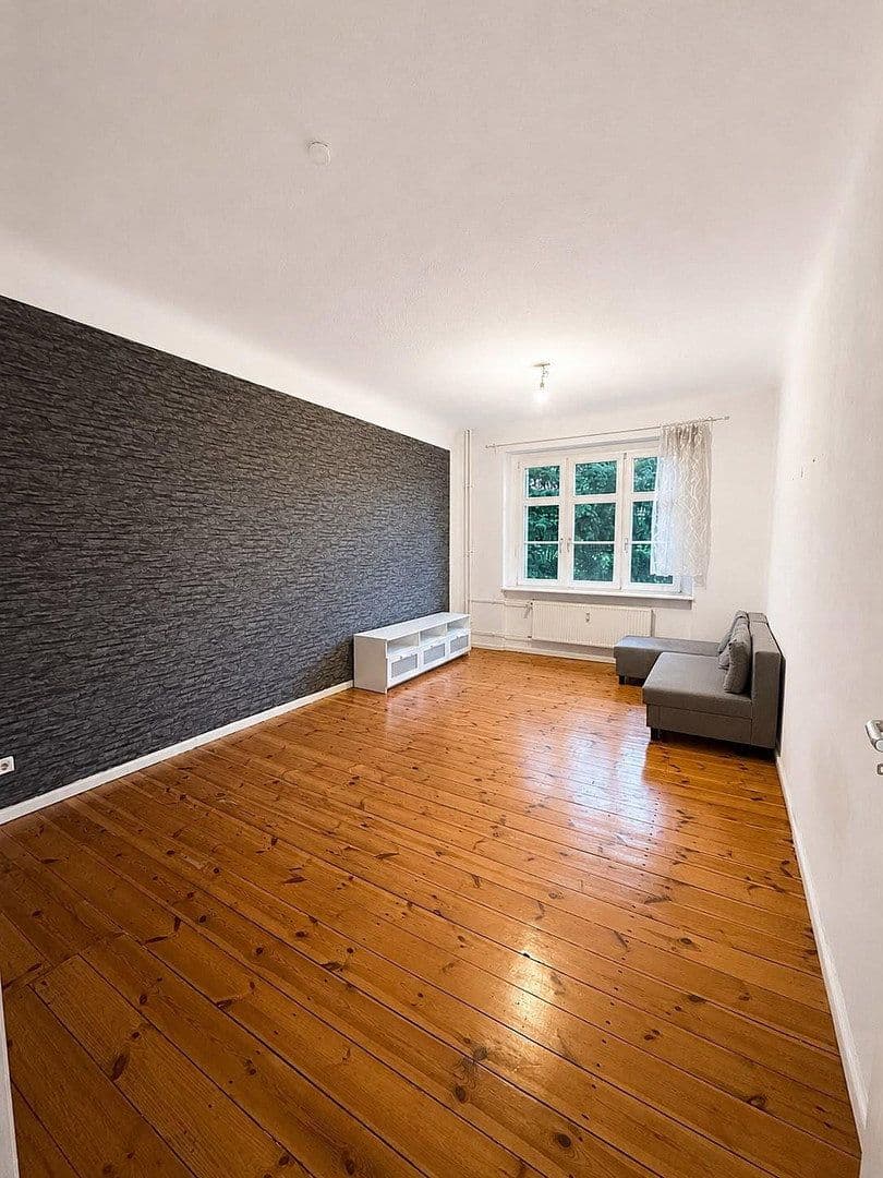 Prenájom bytu 2-izbový 62 m², Berlin - Treptow, Berlín Prenájom bytu 2-izbový 62 m², Berlin - Treptow, Berlín
