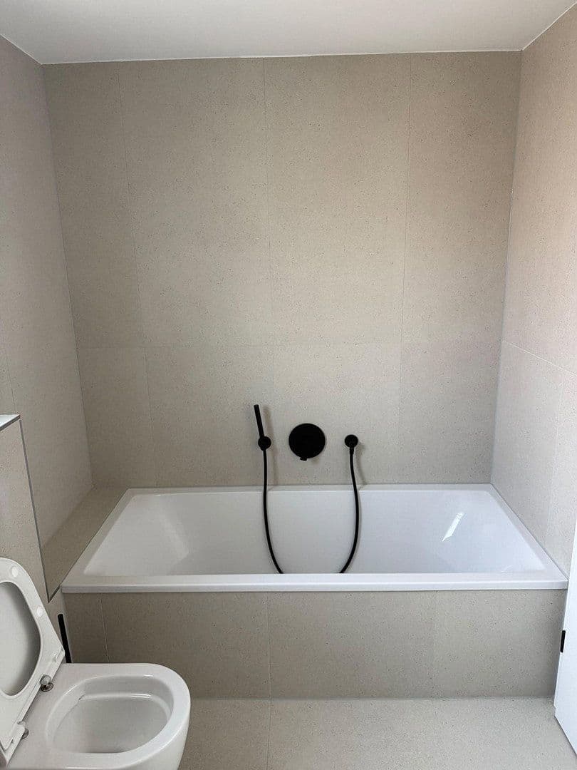 Prenájom bytu 3-izbový 62 m², Hans Doll Strasse 17B, Sinsheim, Bádensko-Wurttembersko Prenájom bytu 3-izbový 62 m², Hans Doll Strasse 17B, Sinsheim, Bádensko-Wurttembersko