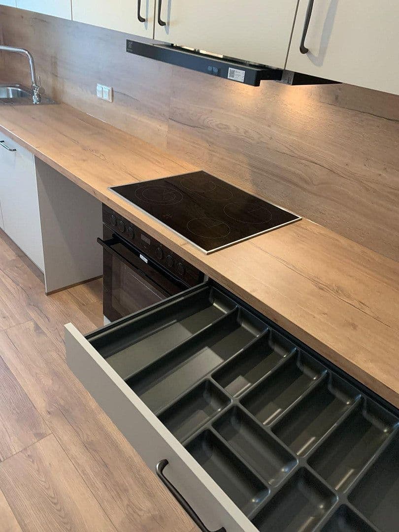 Prenájom bytu 3-izbový 89 m², Neu-Isenburg, Hesensko Prenájom bytu 3-izbový 89 m², Neu-Isenburg, Hesensko