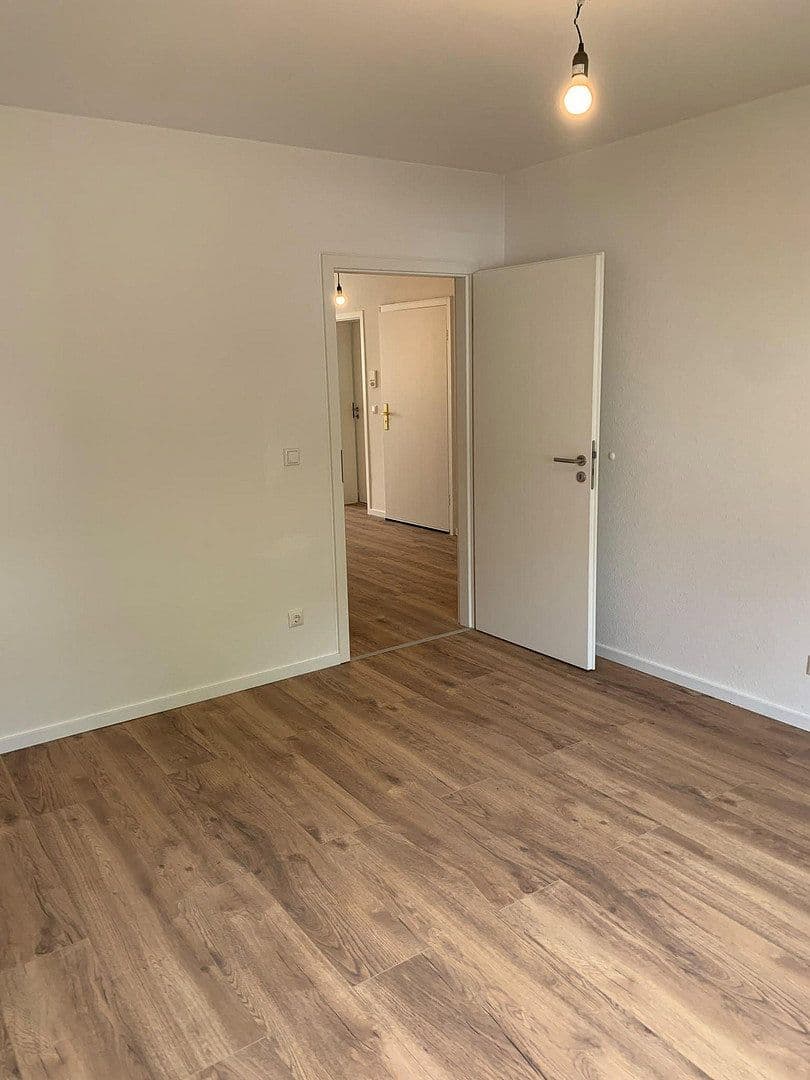 Prenájom bytu 3-izbový 89 m², Neu-Isenburg, Hesensko Prenájom bytu 3-izbový 89 m², Neu-Isenburg, Hesensko