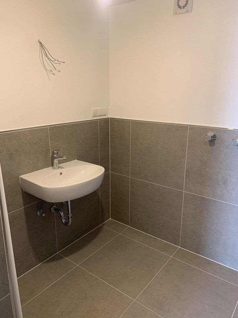 Prenájom bytu 3-izbový 89 m², Neu-Isenburg, Hesensko Prenájom bytu 3-izbový 89 m², Neu-Isenburg, Hesensko