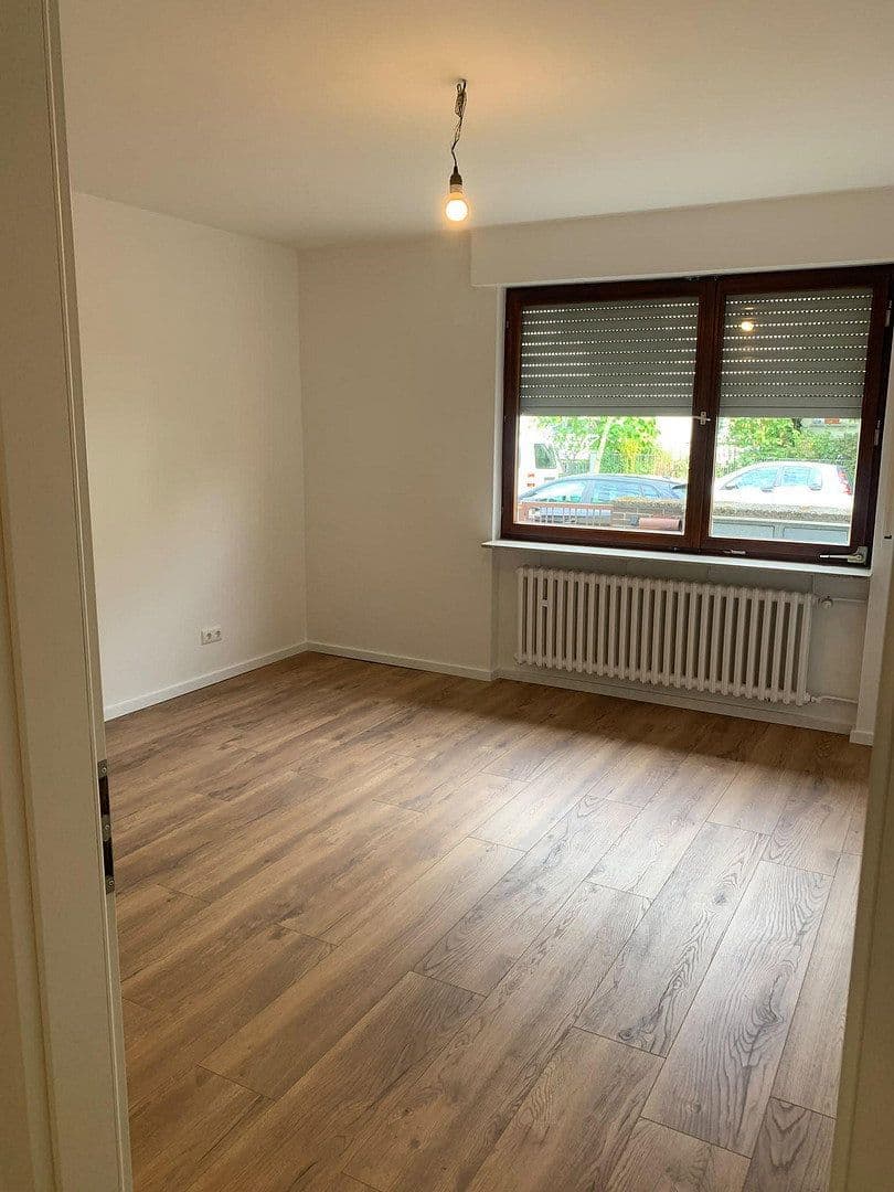Prenájom bytu 3-izbový 89 m², Neu-Isenburg, Hesensko Prenájom bytu 3-izbový 89 m², Neu-Isenburg, Hesensko