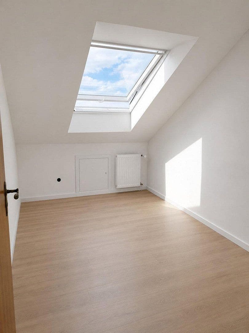 Prenájom bytu 4-izbový 95 m², Rödermark, Hesensko Prenájom bytu 4-izbový 95 m², Rödermark, Hesensko