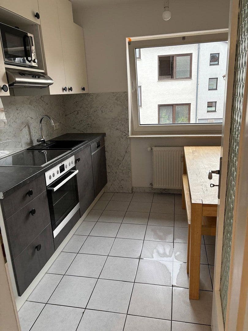 Prenájom bytu 4-izbový 95 m², Rödermark, Hesensko Prenájom bytu 4-izbový 95 m², Rödermark, Hesensko