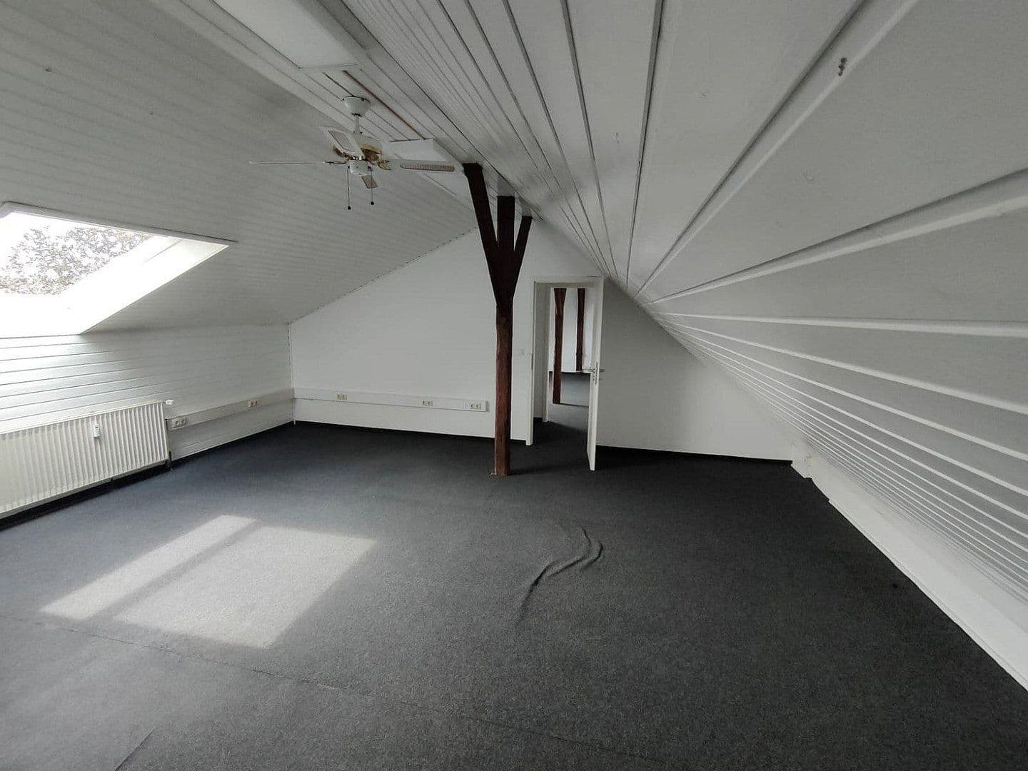 Prenájom bytu 5-izbový 144 m², Martinistr.3, Osnabrück, Dolné Sasko Prenájom bytu 5-izbový 144 m², Martinistr.3, Osnabrück, Dolné Sasko