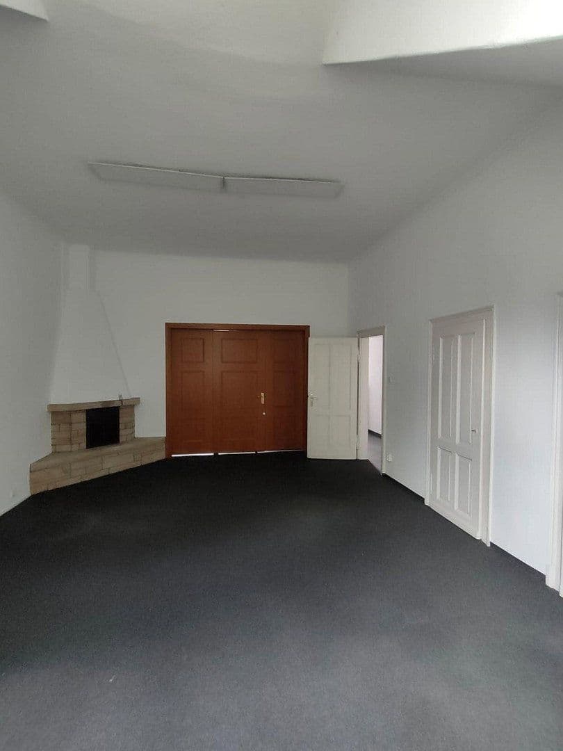 Prenájom bytu 5-izbový 144 m², Martinistr.3, Osnabrück, Dolné Sasko Prenájom bytu 5-izbový 144 m², Martinistr.3, Osnabrück, Dolné Sasko