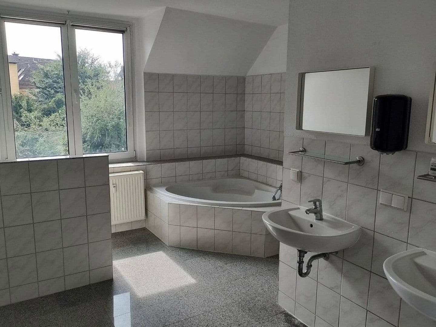 Prenájom bytu 5-izbový 144 m², Martinistr.3, Osnabrück, Dolné Sasko Prenájom bytu 5-izbový 144 m², Martinistr.3, Osnabrück, Dolné Sasko