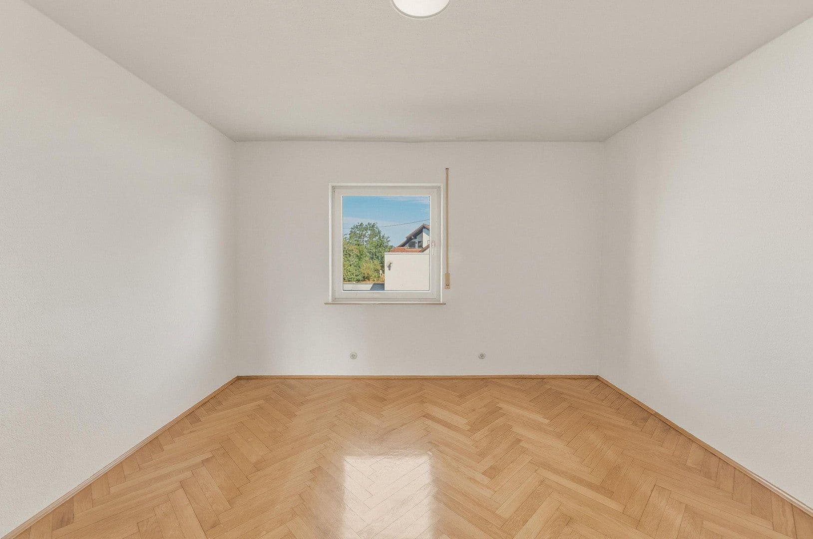 Predaj domu 146 m², pozemok 775 m², Erbach, Bádensko-Wurttembersko Predaj domu 146 m², pozemok 775 m², Erbach, Bádensko-Wurttembersko