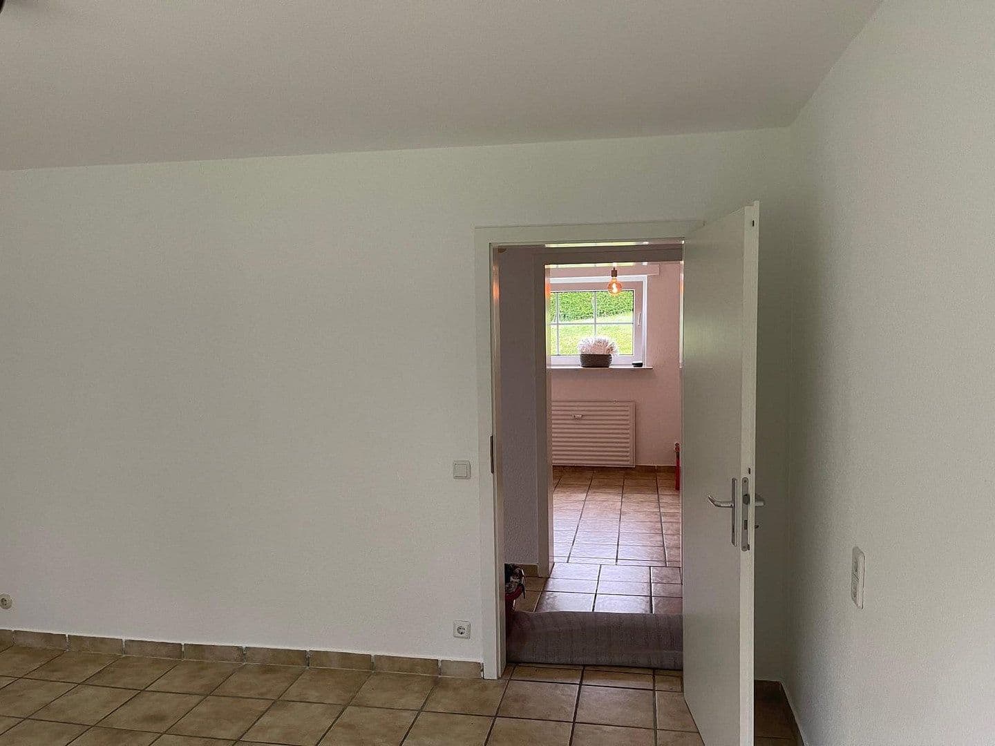 Prenájom bytu 6-izbový 70 m², Im Immenthal 60, Neunkirchen-Seelscheid, Severné Porýnie - Westfálsko Prenájom bytu 6-izbový 70 m², Im Immenthal 60, Neunkirchen-Seelscheid, Severné Porýnie - Westfálsko