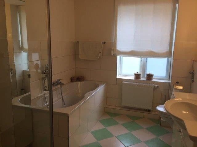 Prenájom bytu 5-izbový 120 m², Süsel, Šlezvicko-Holštajnsko Prenájom bytu 5-izbový 120 m², Süsel, Šlezvicko-Holštajnsko