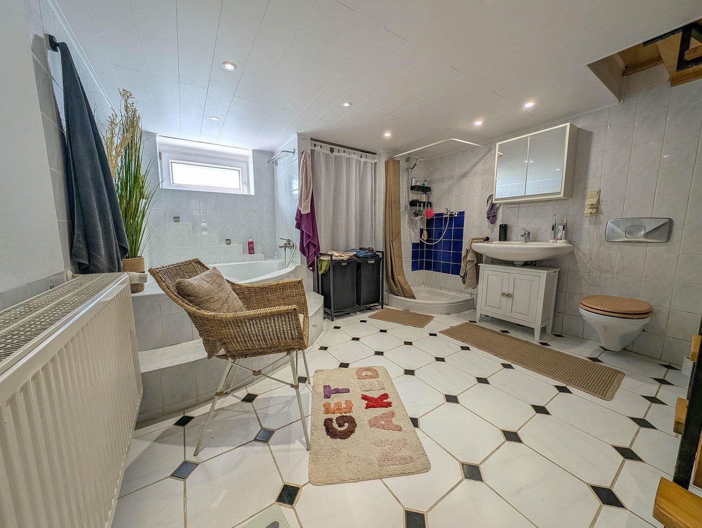 Predaj domu 250 m², pozemok 1.211 m², Hanfer Straße 22, Hennef (Sieg), Severné Porýnie - Westfálsko Predaj domu 250 m², pozemok 1.211 m², Hanfer Straße 22, Hennef (Sieg), Severné Porýnie - Westfálsko