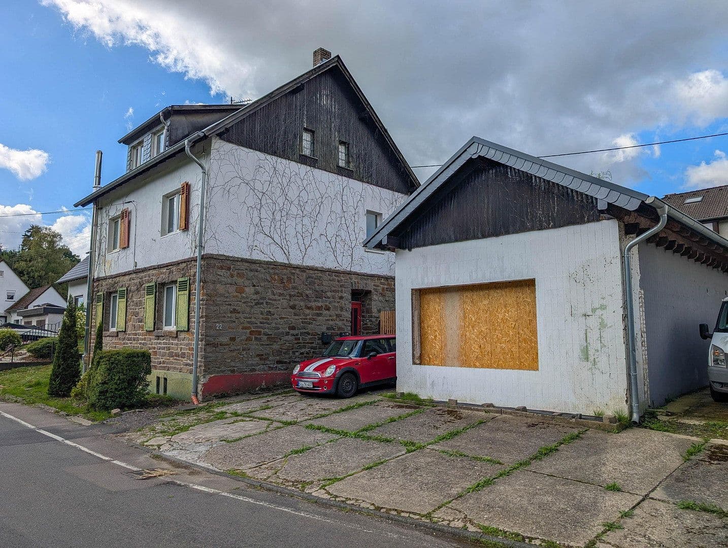 Predaj domu 250 m², pozemok 1.211 m², Hanfer Straße 22, Hennef (Sieg), Severné Porýnie - Westfálsko Predaj domu 250 m², pozemok 1.211 m², Hanfer Straße 22, Hennef (Sieg), Severné Porýnie - Westfálsko