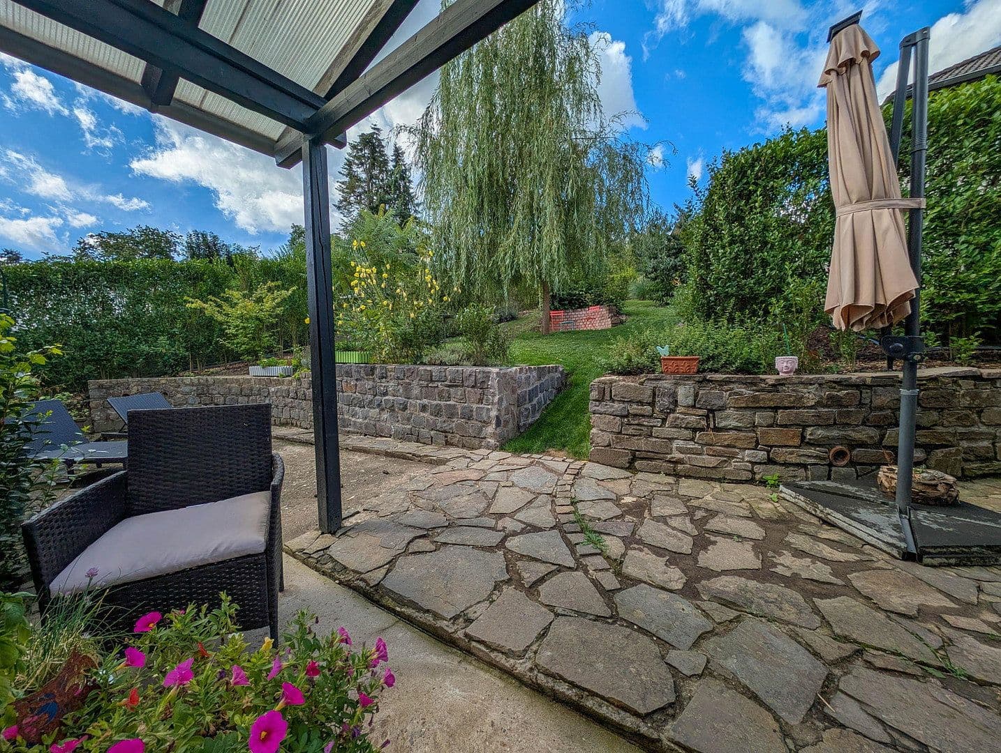 Predaj domu 250 m², pozemok 1.211 m², Hanfer Straße 22, Hennef (Sieg), Severné Porýnie - Westfálsko Predaj domu 250 m², pozemok 1.211 m², Hanfer Straße 22, Hennef (Sieg), Severné Porýnie - Westfálsko