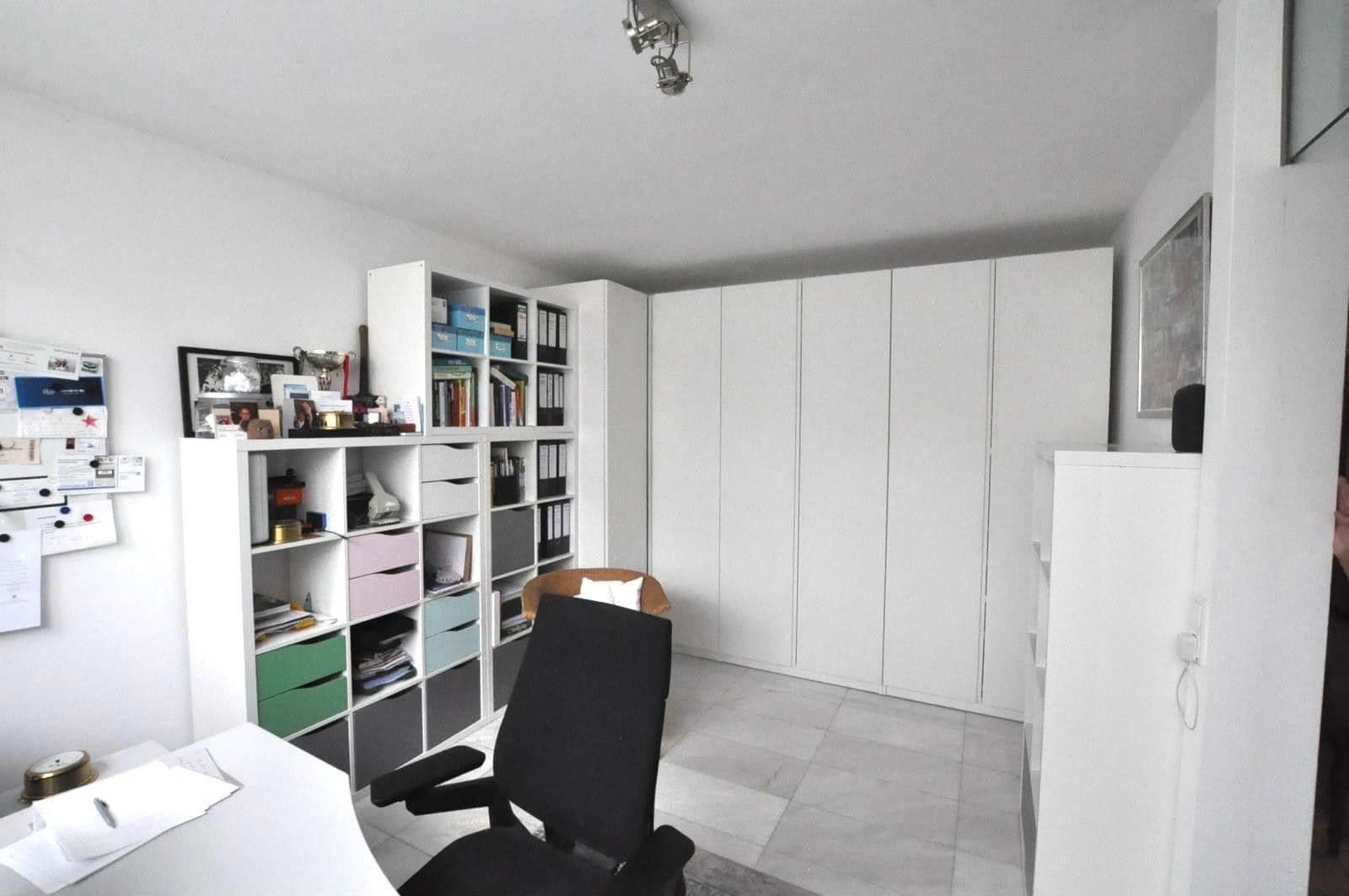 Predaj bytu 4-izbový 165 m², Köln, Severné Porýnie - Westfálsko Predaj bytu 4-izbový 165 m², Köln, Severné Porýnie - Westfálsko