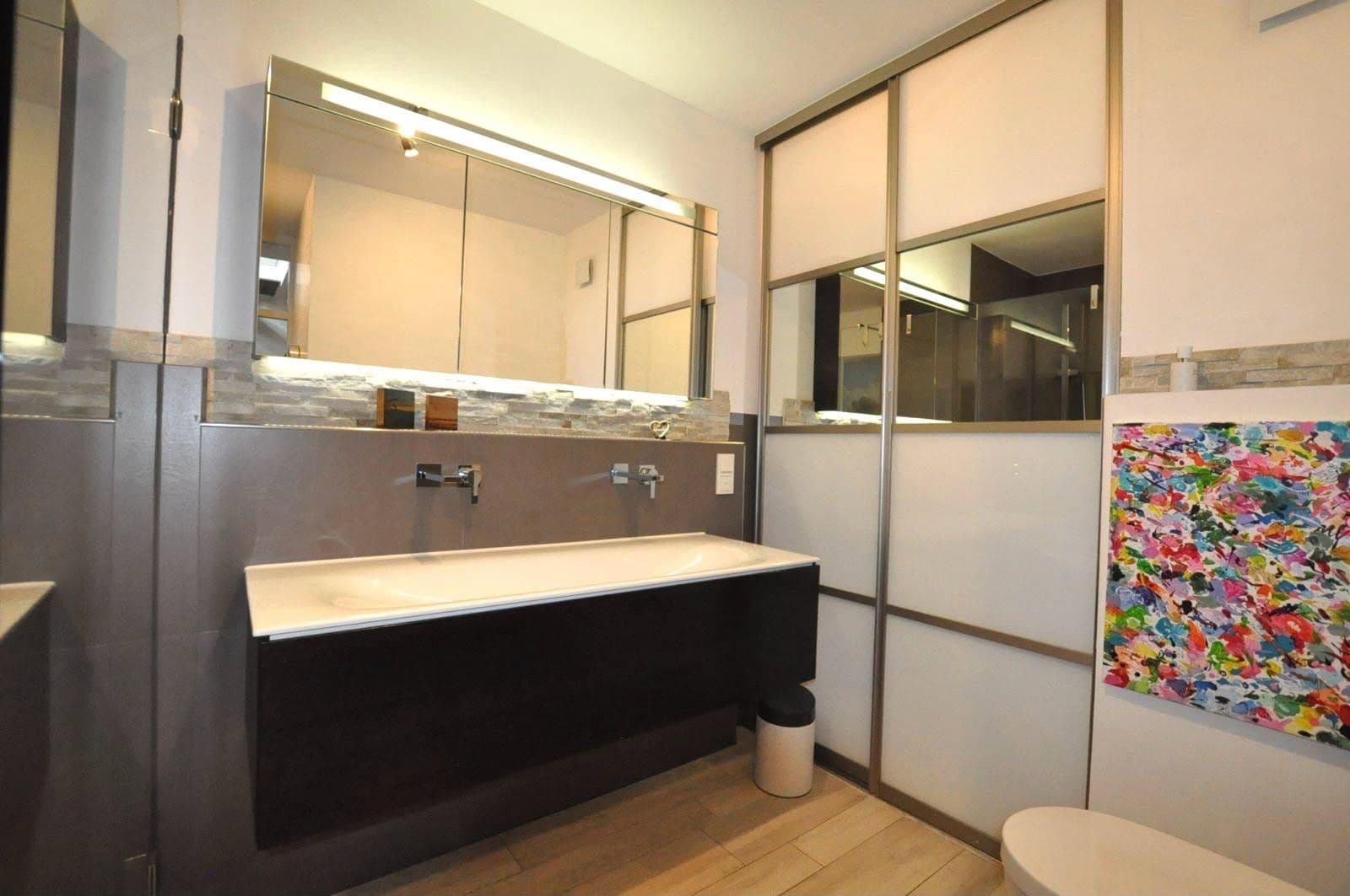 Predaj bytu 4-izbový 165 m², Köln, Severné Porýnie - Westfálsko Predaj bytu 4-izbový 165 m², Köln, Severné Porýnie - Westfálsko
