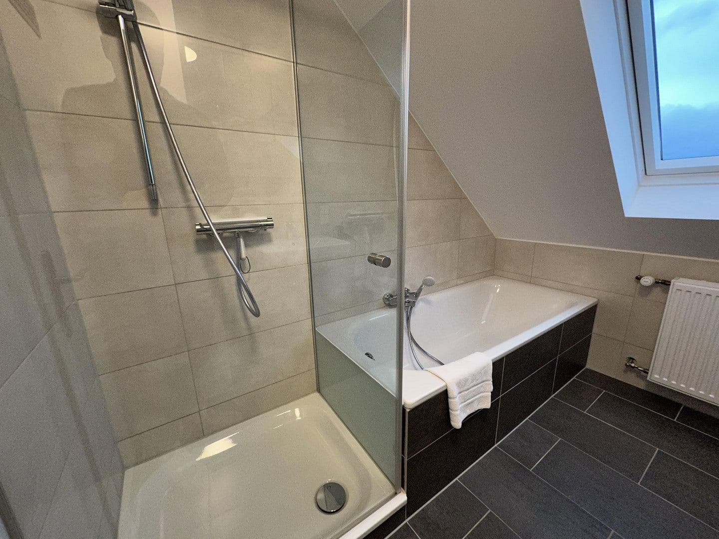 Predaj bytu 4-izbový 98 m², Elzer-Straße 126, Hildesheim, Dolné Sasko Predaj bytu 4-izbový 98 m², Elzer-Straße 126, Hildesheim, Dolné Sasko