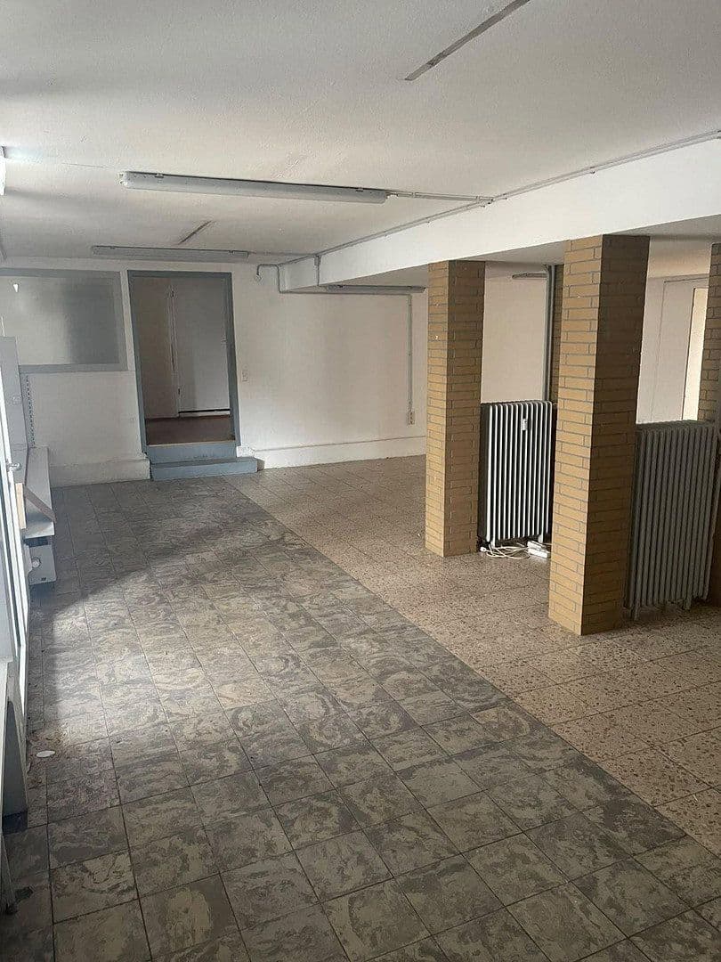 Prenájom kancelárie 440 m², Schloßstraße 21, Hechingen, Bádensko-Wurttembersko Prenájom kancelárie 440 m², Schloßstraße 21, Hechingen, Bádensko-Wurttembersko