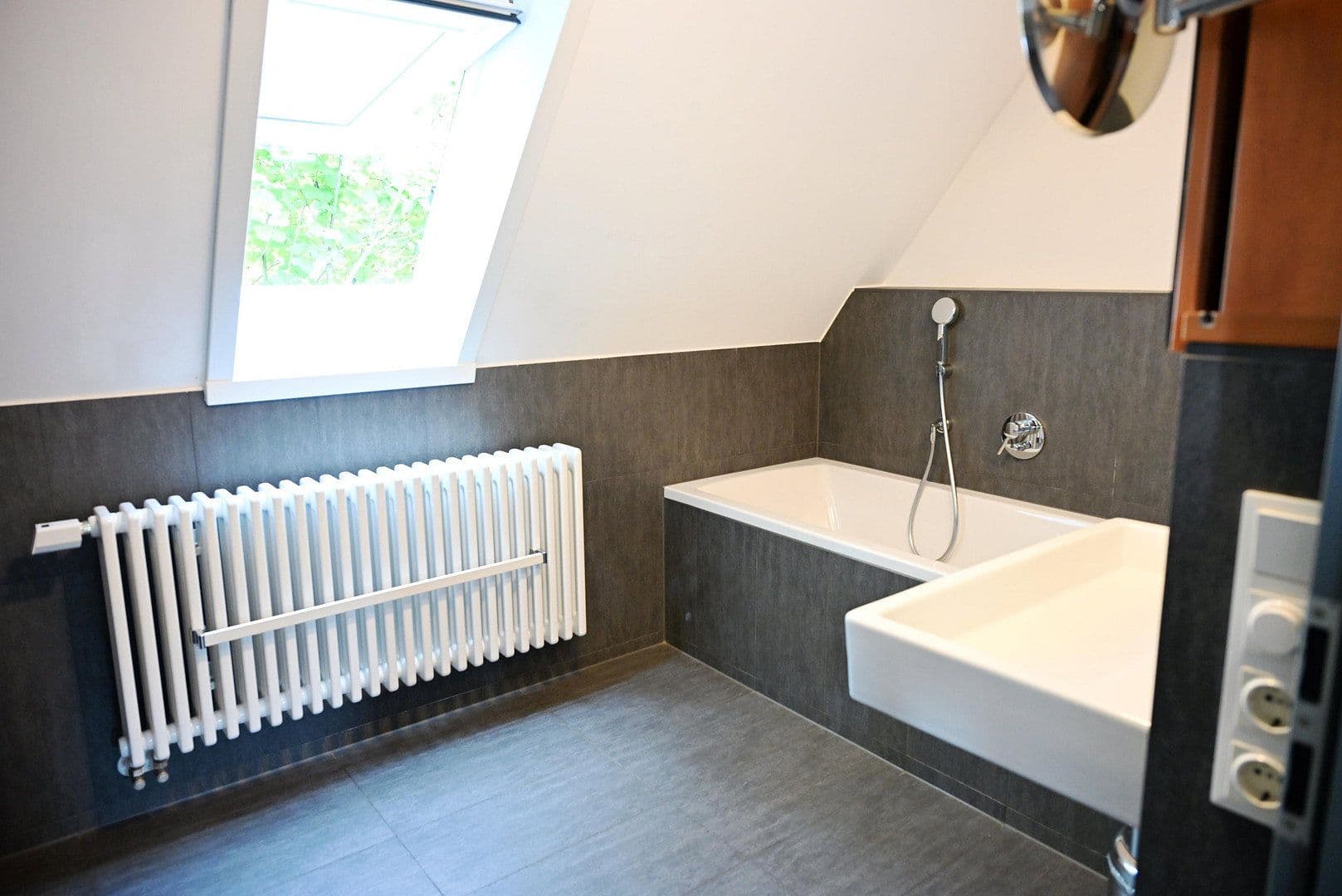 Predaj domu 390 m², pozemok 1.000 m², Weimar, Durínsko Predaj domu 390 m², pozemok 1.000 m², Weimar, Durínsko