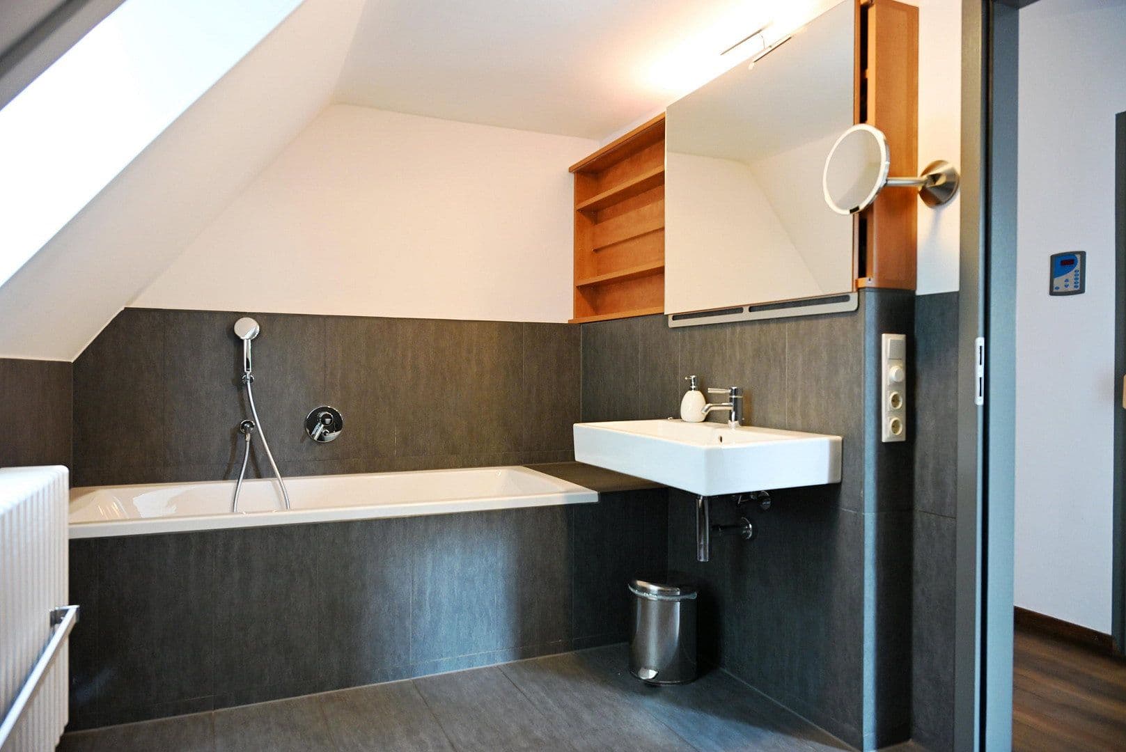 Predaj domu 390 m², pozemok 1.000 m², Weimar, Durínsko Predaj domu 390 m², pozemok 1.000 m², Weimar, Durínsko