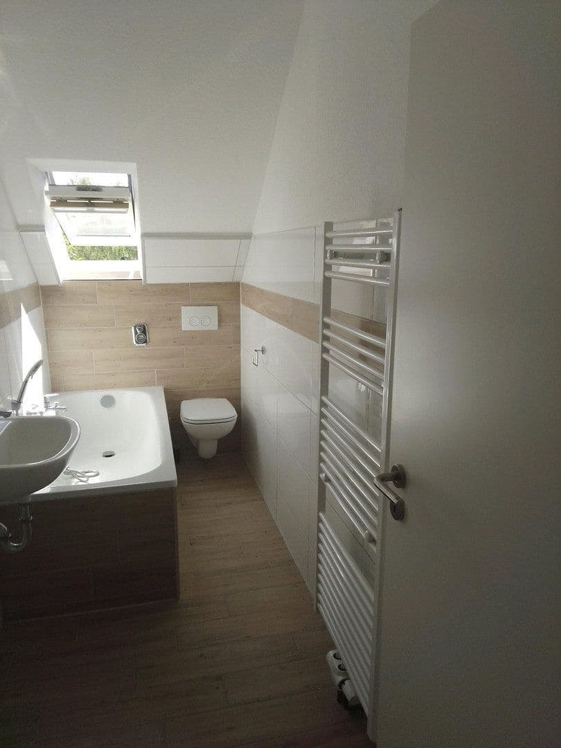 Prenájom bytu 5-izbový 71 m², Wilhelmstr 63, herne, Severné Porýnie - Westfálsko Prenájom bytu 5-izbový 71 m², Wilhelmstr 63, herne, Severné Porýnie - Westfálsko