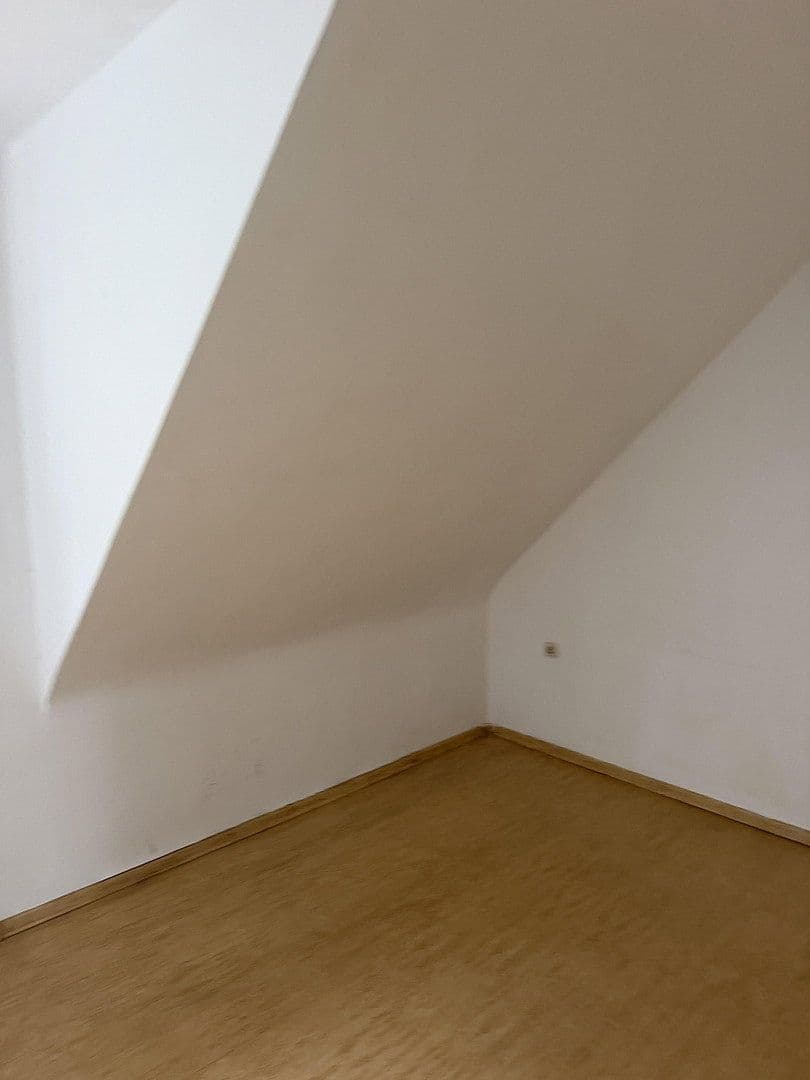 Prenájom bytu 3-izbový 72 m², Eichstr. 33-35, Oberhausen, Severné Porýnie - Westfálsko Prenájom bytu 3-izbový 72 m², Eichstr. 33-35, Oberhausen, Severné Porýnie - Westfálsko