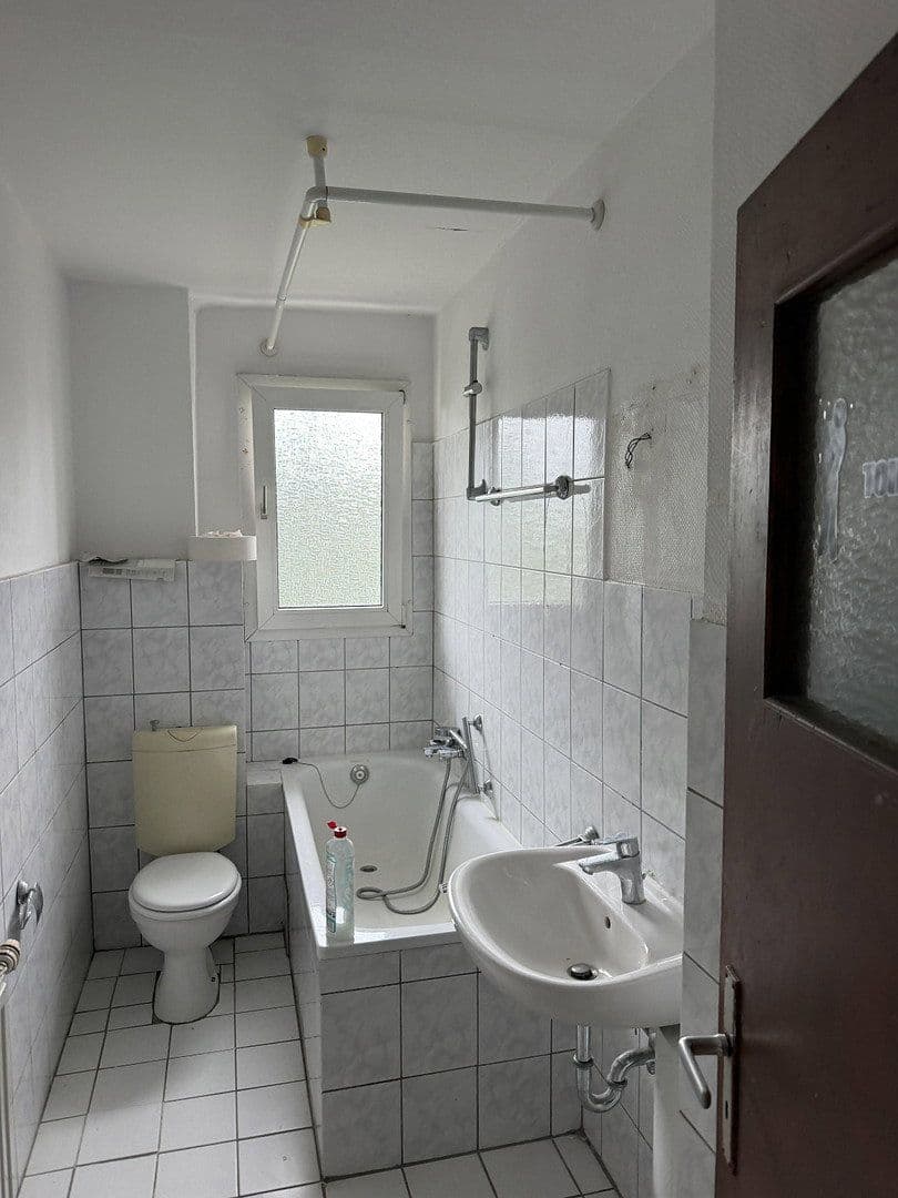 Prenájom bytu 3-izbový 72 m², Eichstr. 33-35, Oberhausen, Severné Porýnie - Westfálsko Prenájom bytu 3-izbový 72 m², Eichstr. 33-35, Oberhausen, Severné Porýnie - Westfálsko