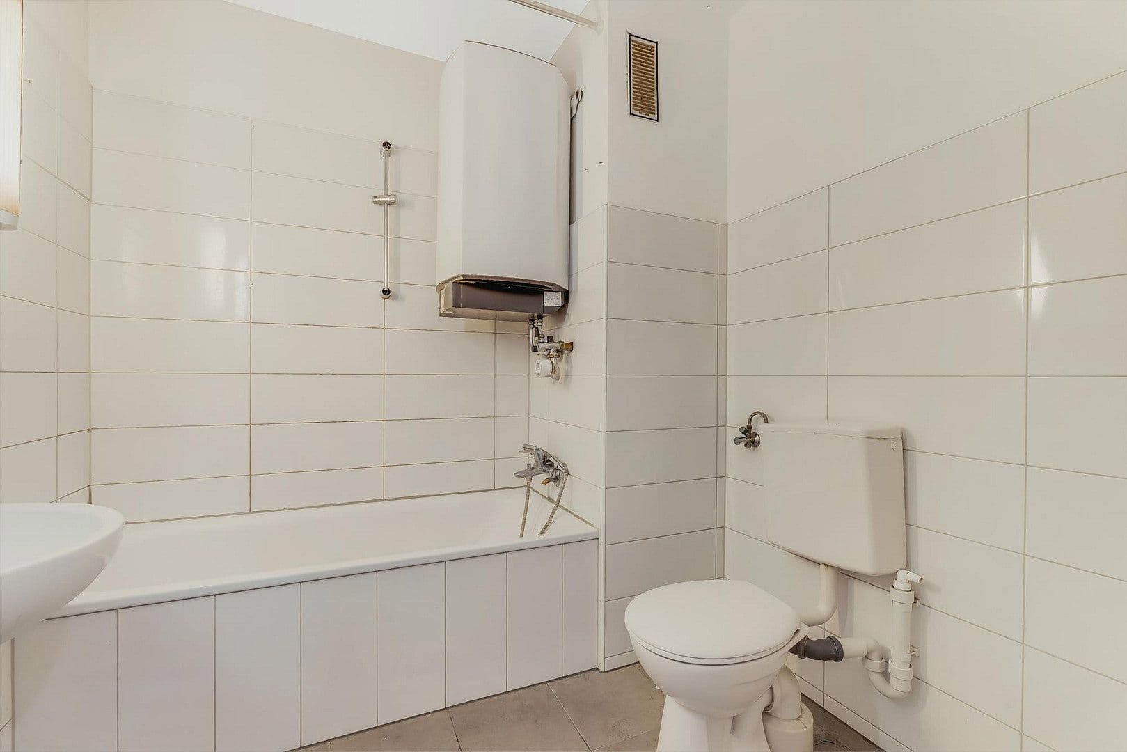 Predaj bytu 1-izbový 37 m², Stuttgart-Hofen, Bádensko-Wurttembersko Predaj bytu 1-izbový 37 m², Stuttgart-Hofen, Bádensko-Wurttembersko