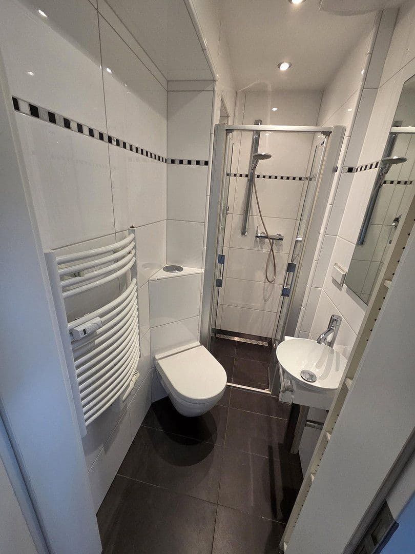 Prenájom bytu 3-izbový 91 m², Ackerwinde 23, Köln, Severné Porýnie - Westfálsko Prenájom bytu 3-izbový 91 m², Ackerwinde 23, Köln, Severné Porýnie - Westfálsko