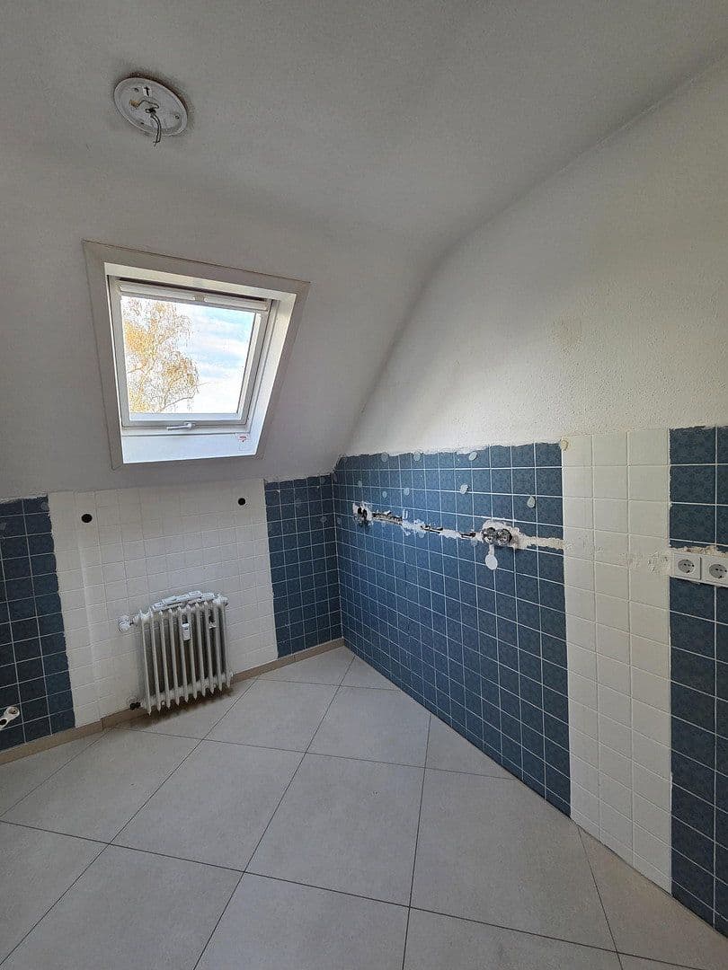 Prenájom bytu 3-izbový 91 m², Ackerwinde 23, Köln, Severné Porýnie - Westfálsko Prenájom bytu 3-izbový 91 m², Ackerwinde 23, Köln, Severné Porýnie - Westfálsko