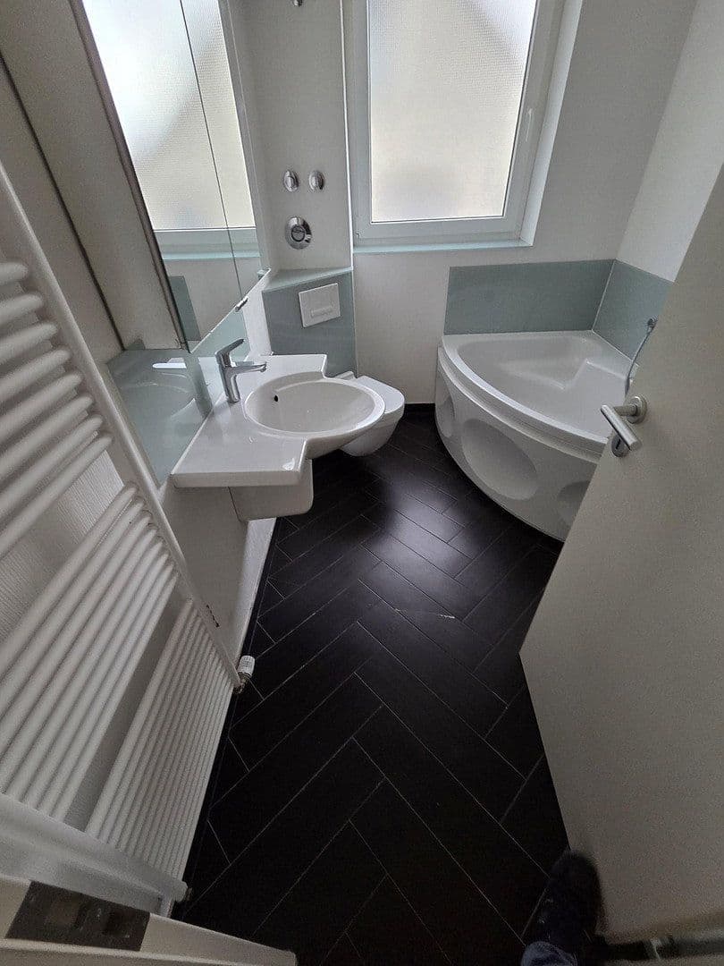 Prenájom bytu 3-izbový 91 m², Ackerwinde 23, Köln, Severné Porýnie - Westfálsko Prenájom bytu 3-izbový 91 m², Ackerwinde 23, Köln, Severné Porýnie - Westfálsko